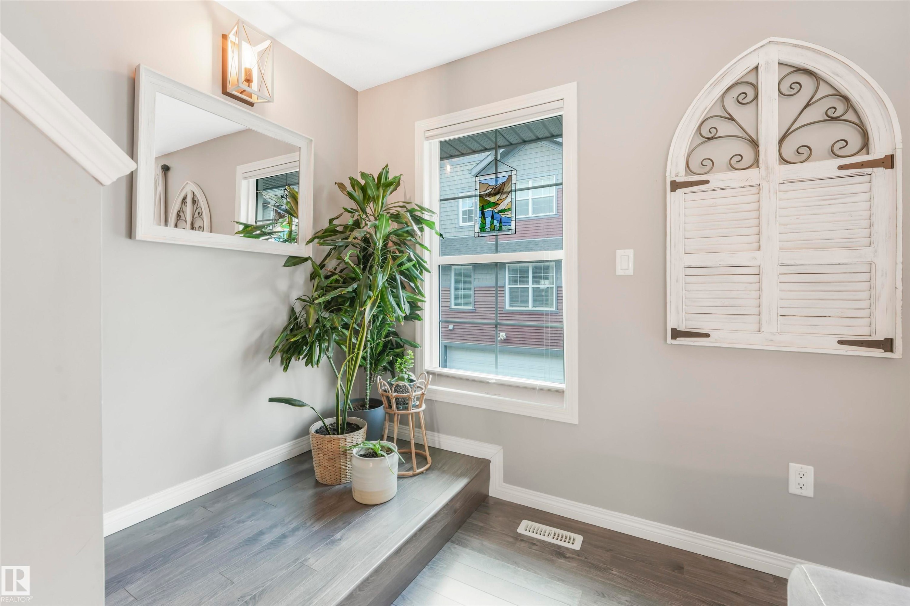 557 Orchards Boulevard, Edmonton, AB - Indoor Photo Showing Other Room