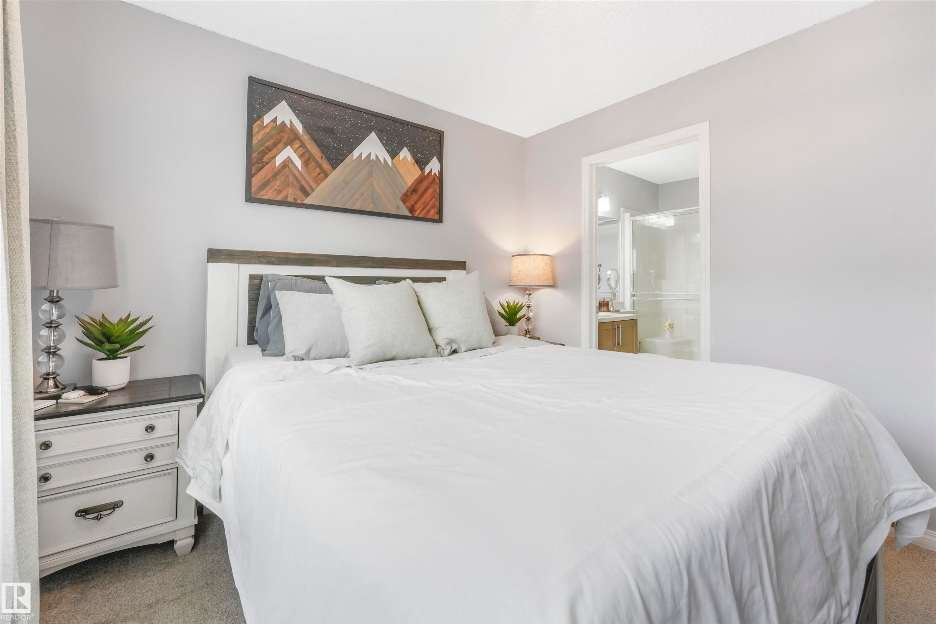 557 Orchards Boulevard, Edmonton, AB - Indoor Photo Showing Bedroom
