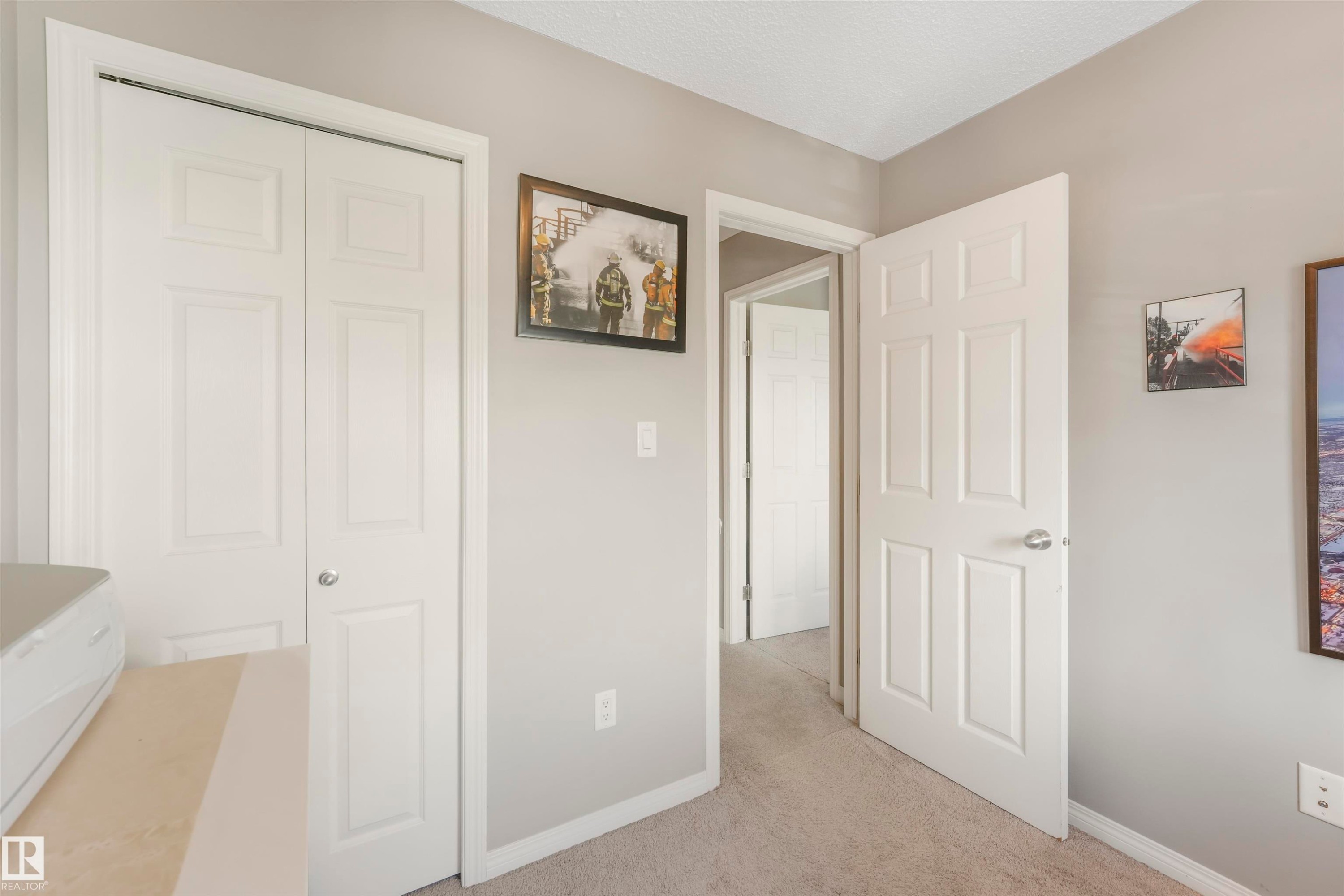 557 Orchards Boulevard, Edmonton, AB - Indoor