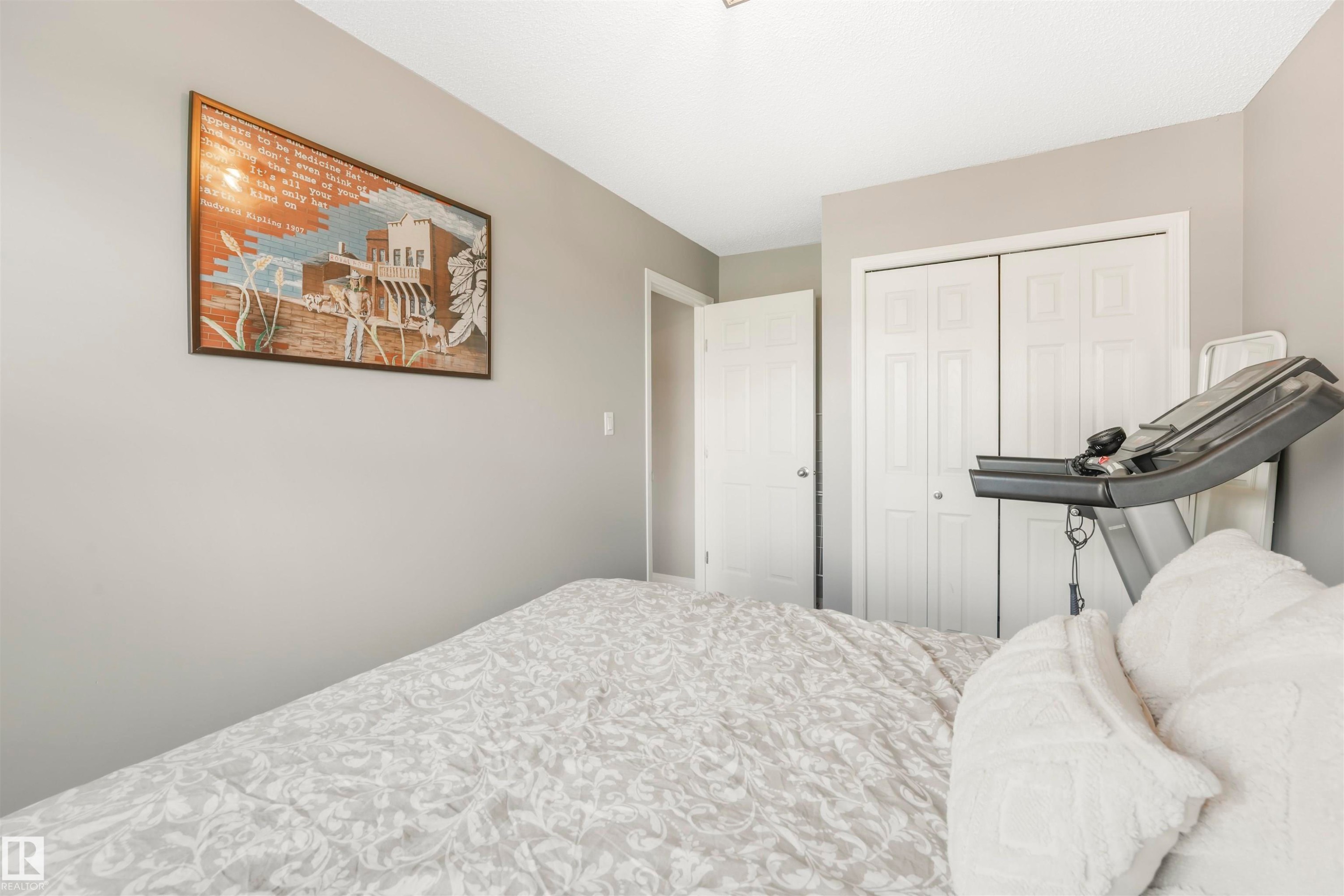 557 Orchards Boulevard, Edmonton, AB - Indoor Photo Showing Bedroom