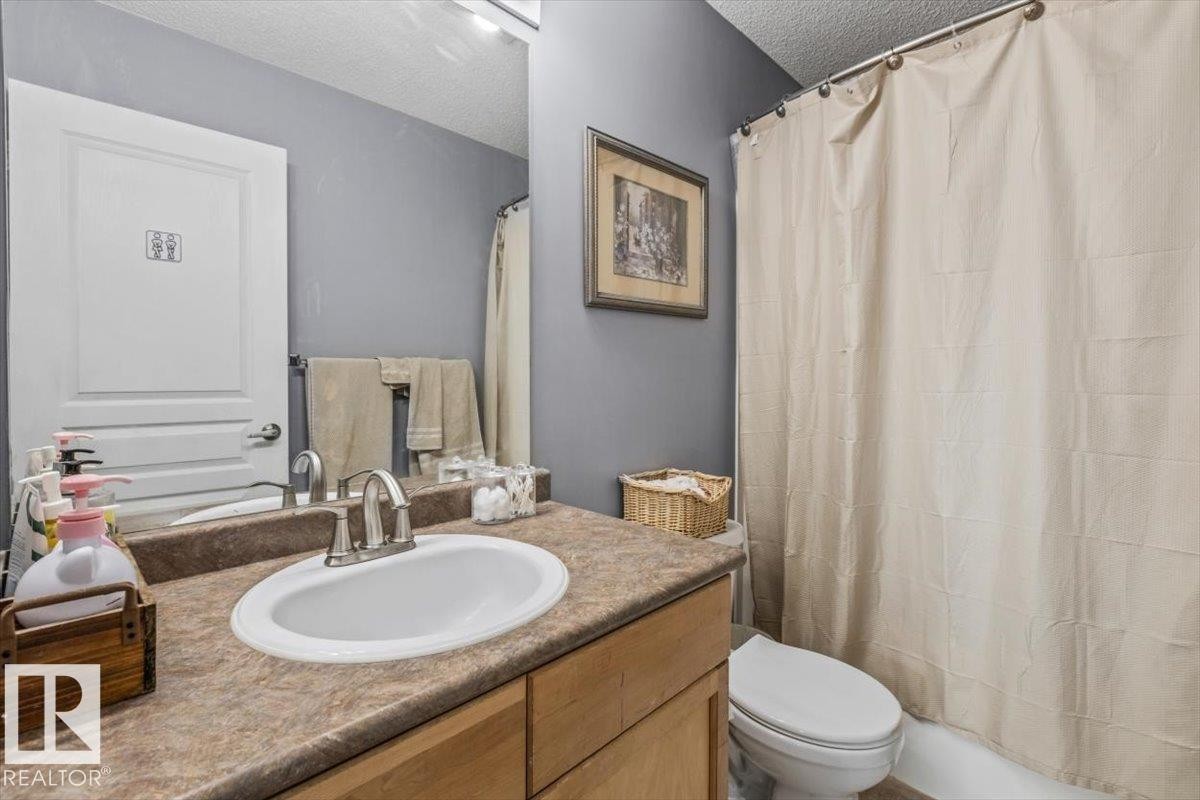 171 Cote Crescent, Edmonton, AB - Indoor Photo Showing Bathroom