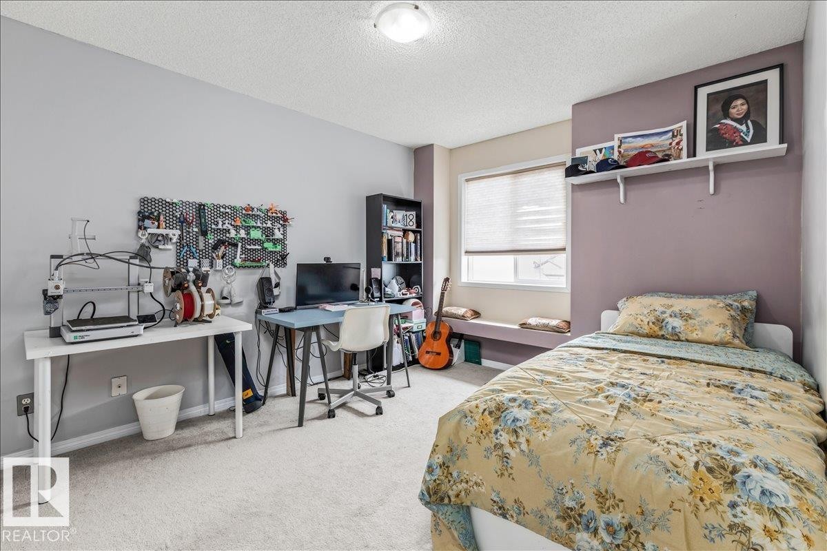 171 Cote Crescent, Edmonton, AB - Indoor Photo Showing Bedroom
