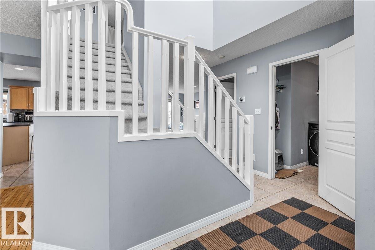 171 Cote Crescent, Edmonton, AB - Indoor Photo Showing Other Room