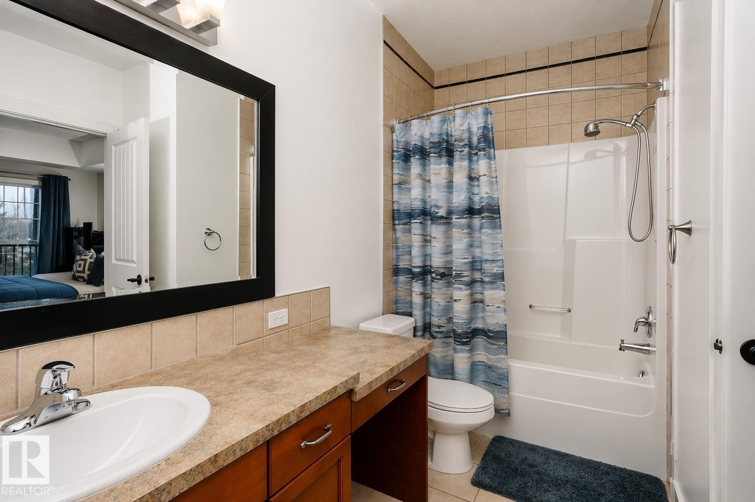 19 2565 Hanna Crescent, Edmonton, AB - Indoor Photo Showing Bathroom