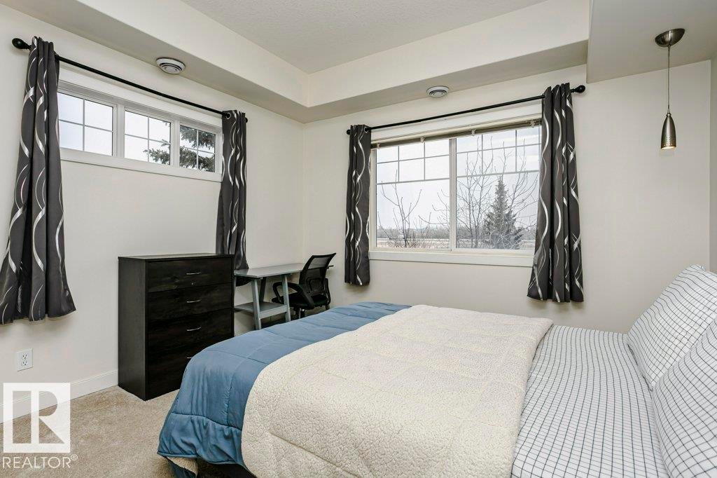 19 2565 Hanna Crescent, Edmonton, AB - Indoor Photo Showing Bedroom