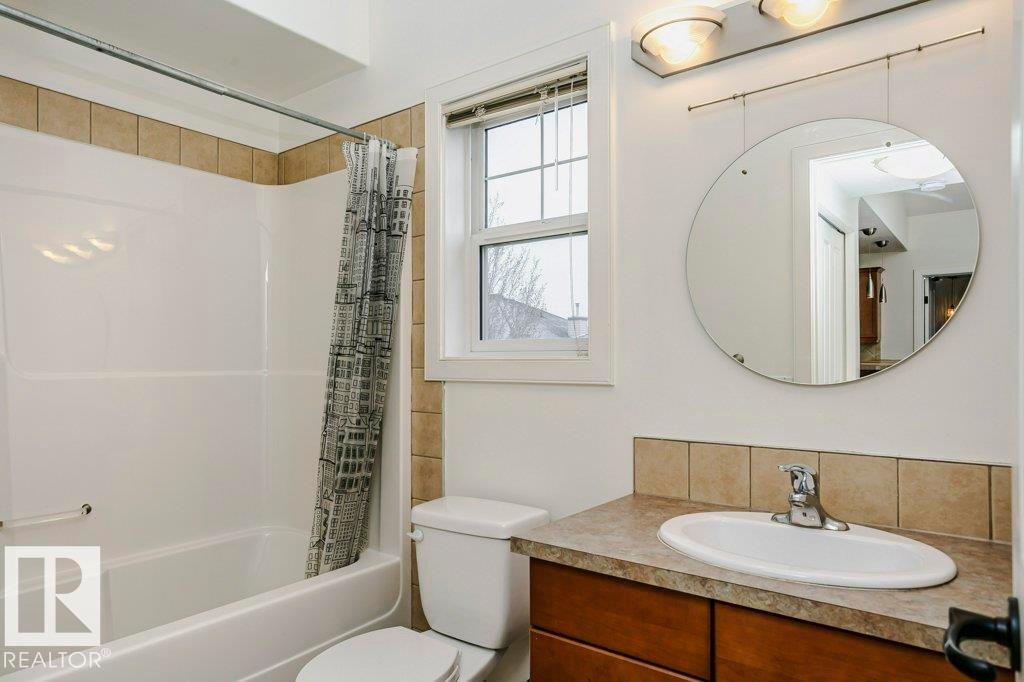 19 2565 Hanna Crescent, Edmonton, AB - Indoor Photo Showing Bathroom