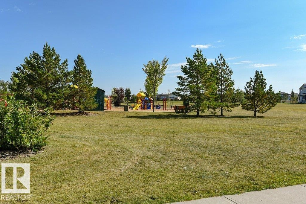 19 2565 Hanna Crescent, Edmonton, AB - Outdoor