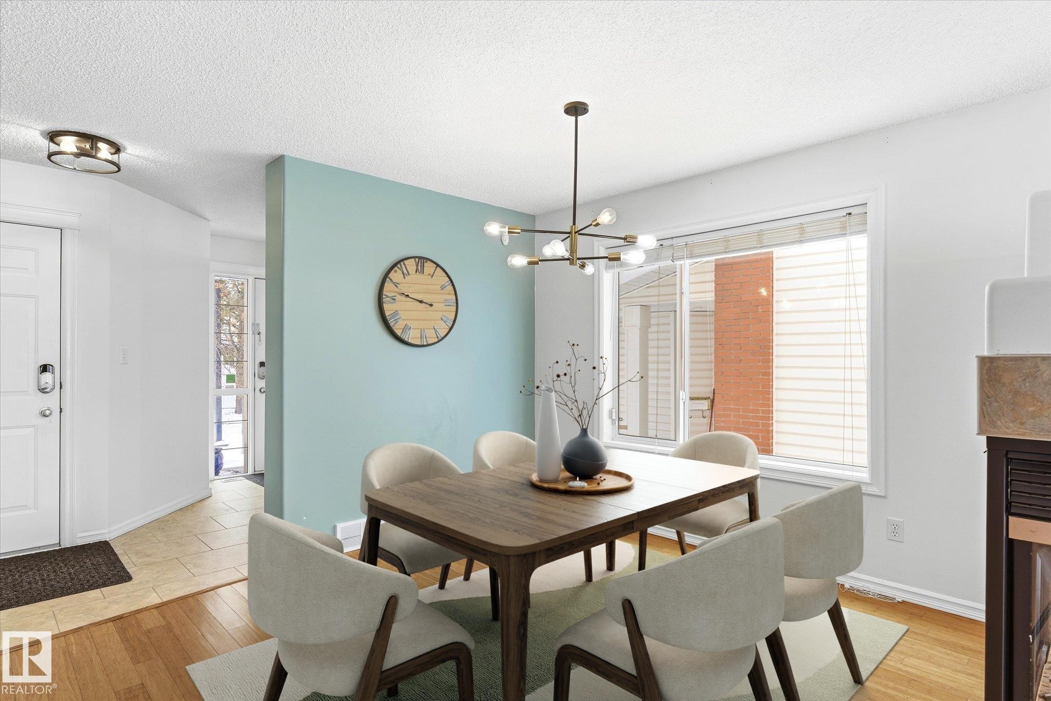 2550 Rabbit Hill Road, Edmonton, AB - Indoor Photo Showing Dining Room