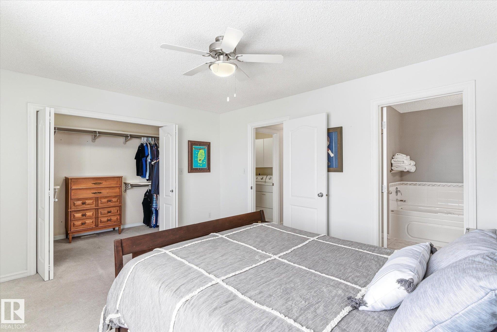 2550 Rabbit Hill Road, Edmonton, AB - Indoor Photo Showing Bedroom