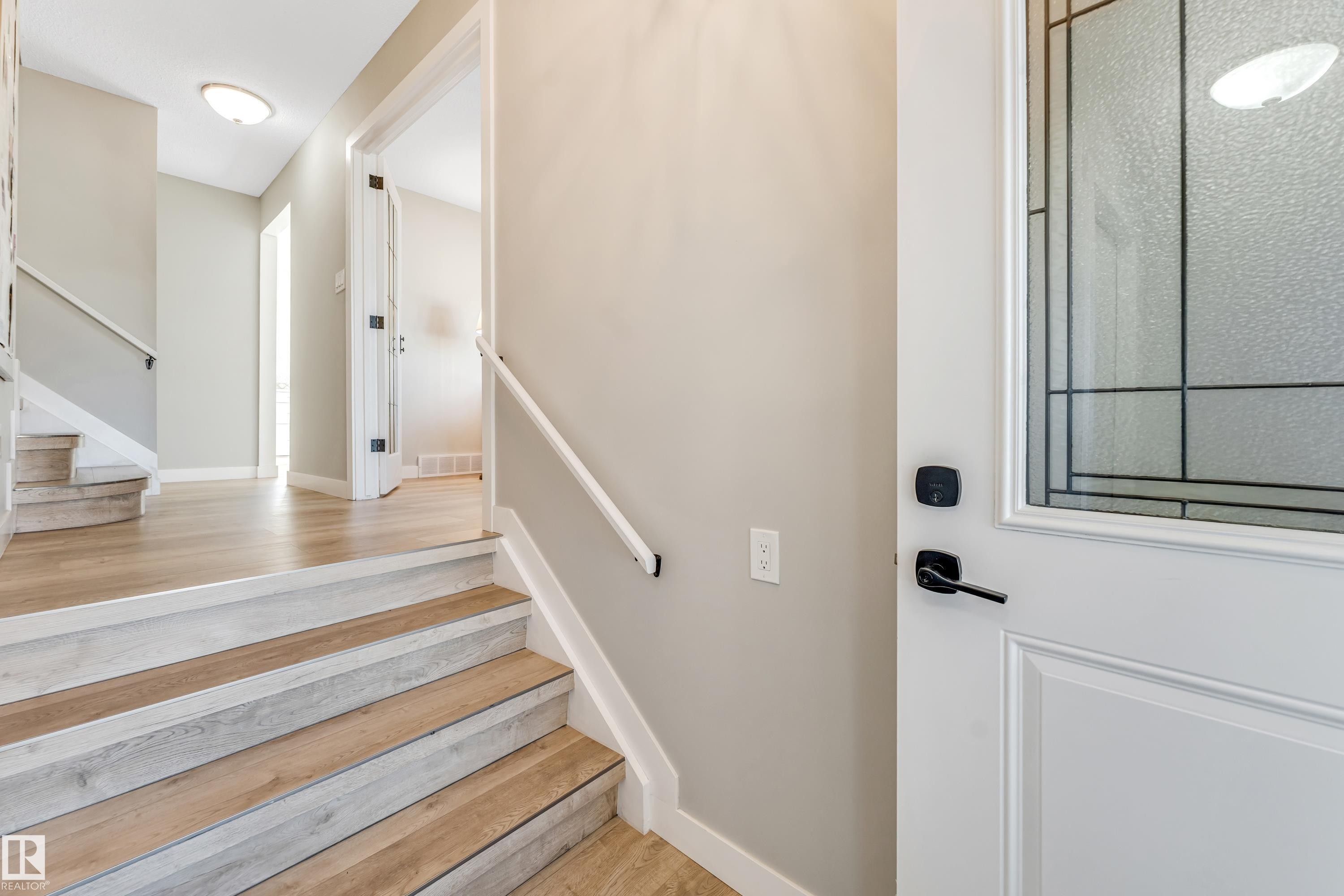 2404 80 Street, Edmonton, AB - Indoor Photo Showing Other Room