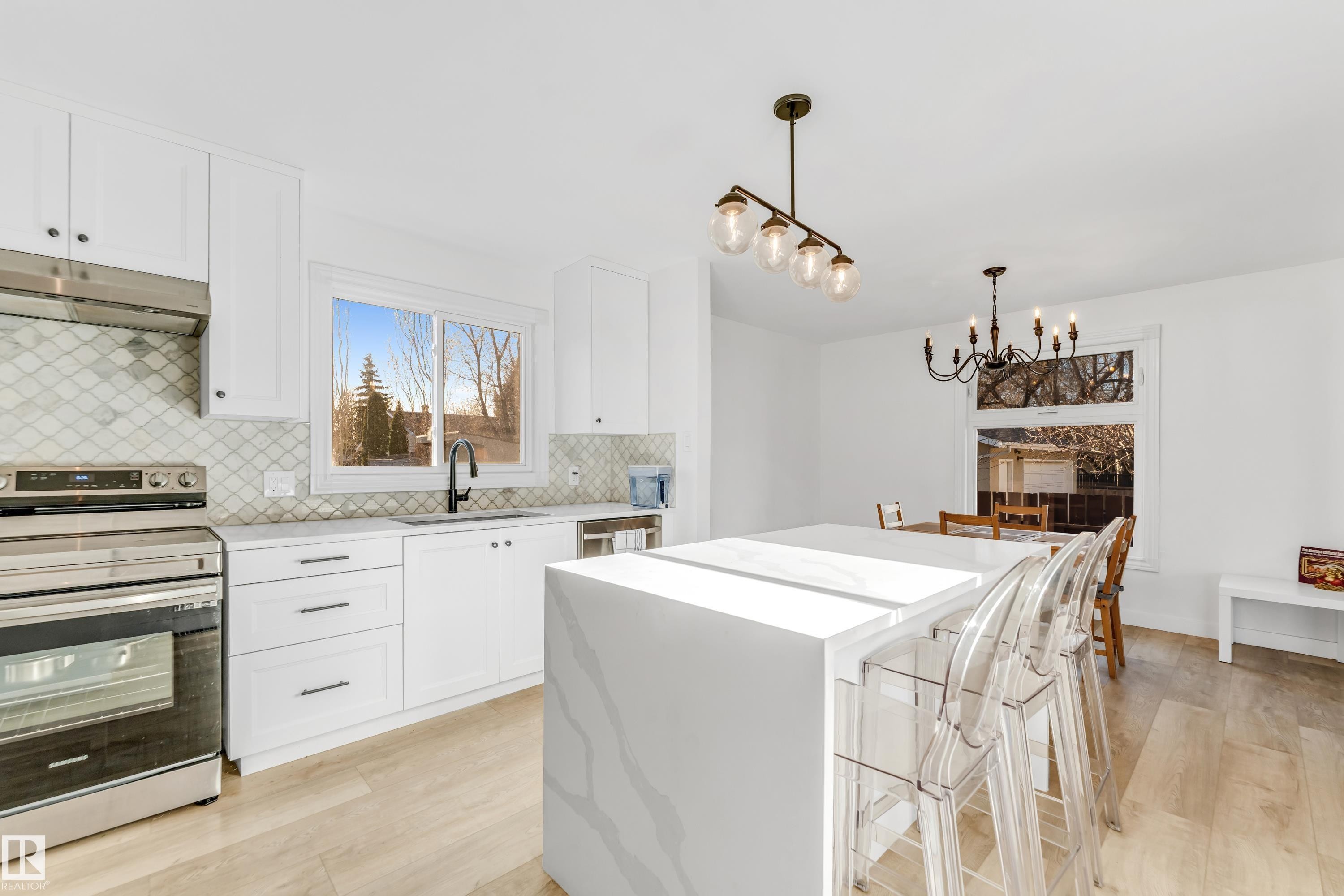 2404 80 Street, Edmonton, AB - Indoor Photo Showing Other Room
