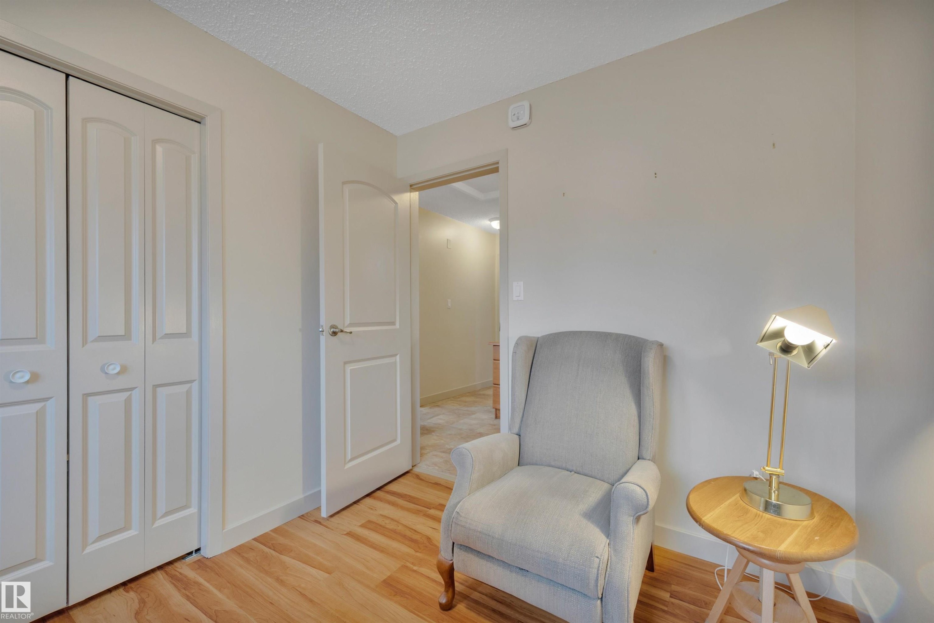 8649 27 Avenue, Edmonton, AB - Indoor