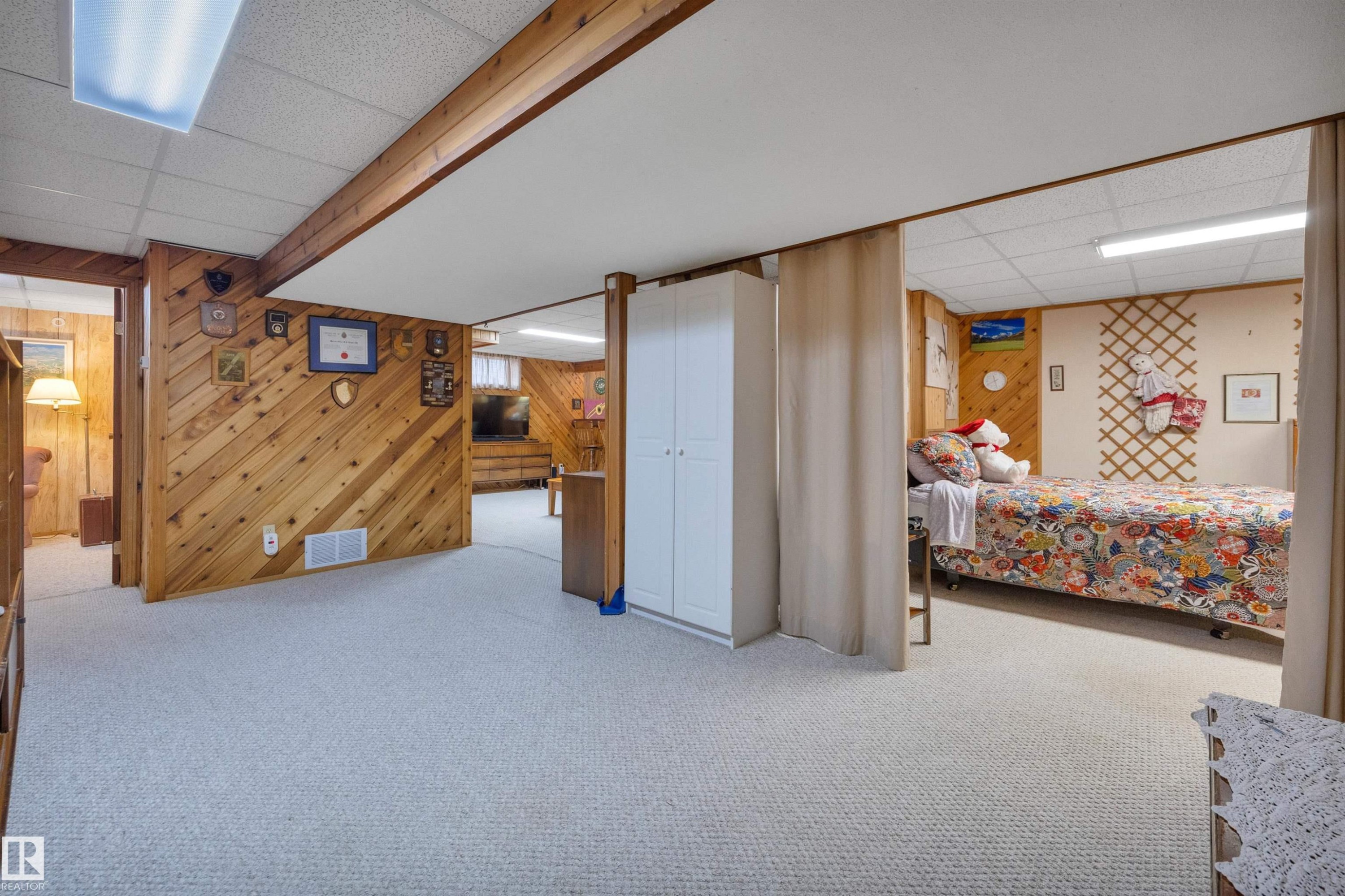 8649 27 Avenue, Edmonton, AB - Indoor