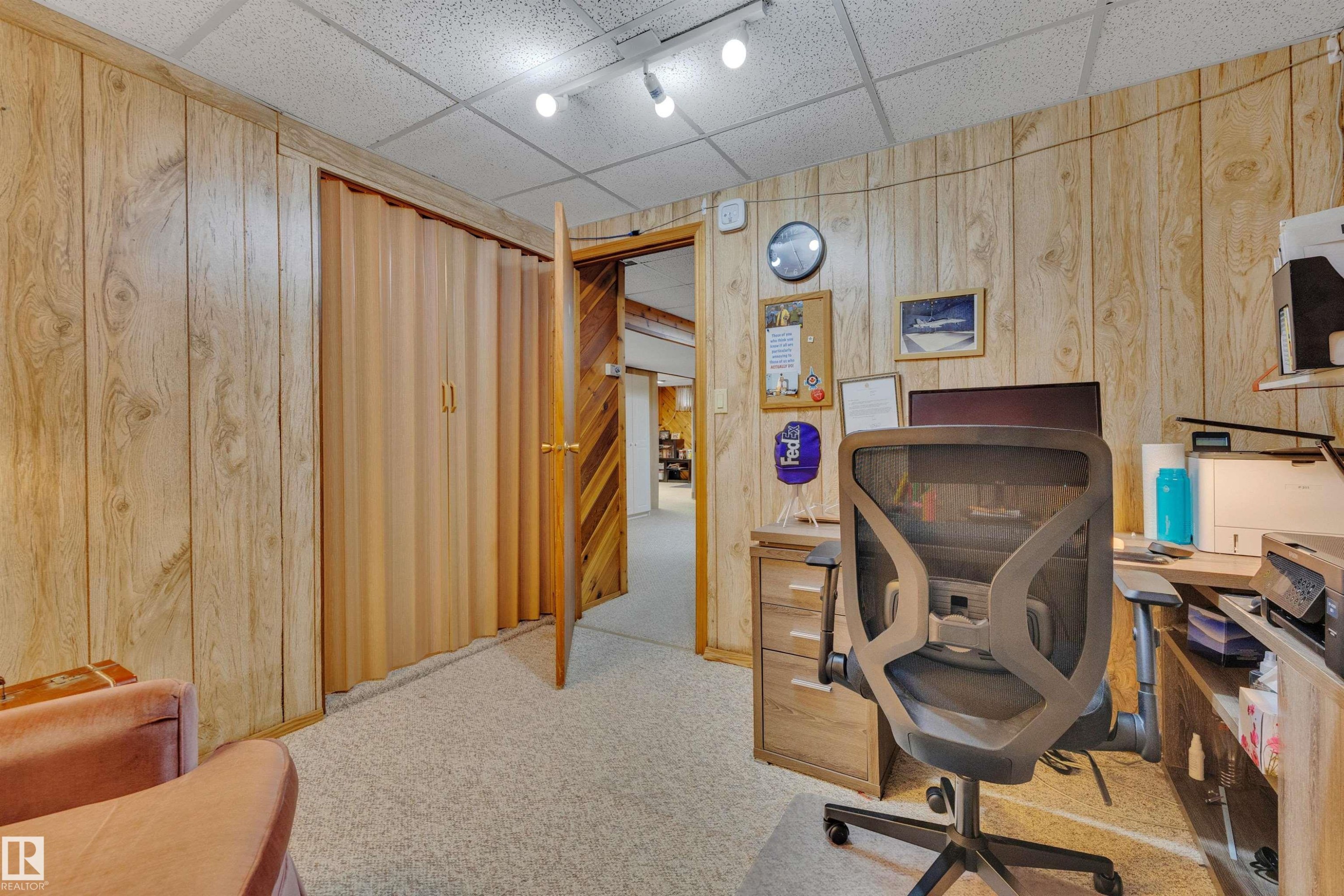 8649 27 Avenue, Edmonton, AB - Indoor Photo Showing Office