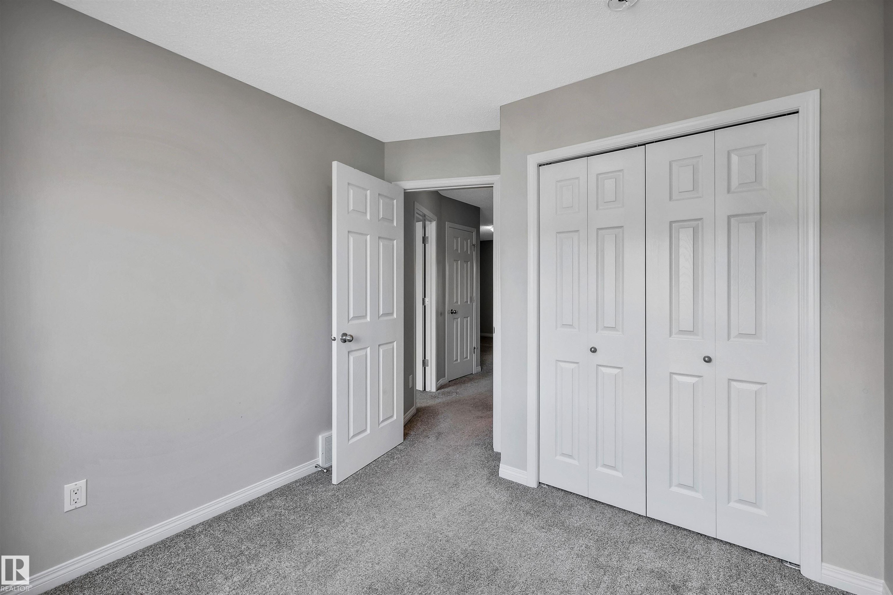 1271 Chappelle Boulevard, Edmonton, AB - Indoor