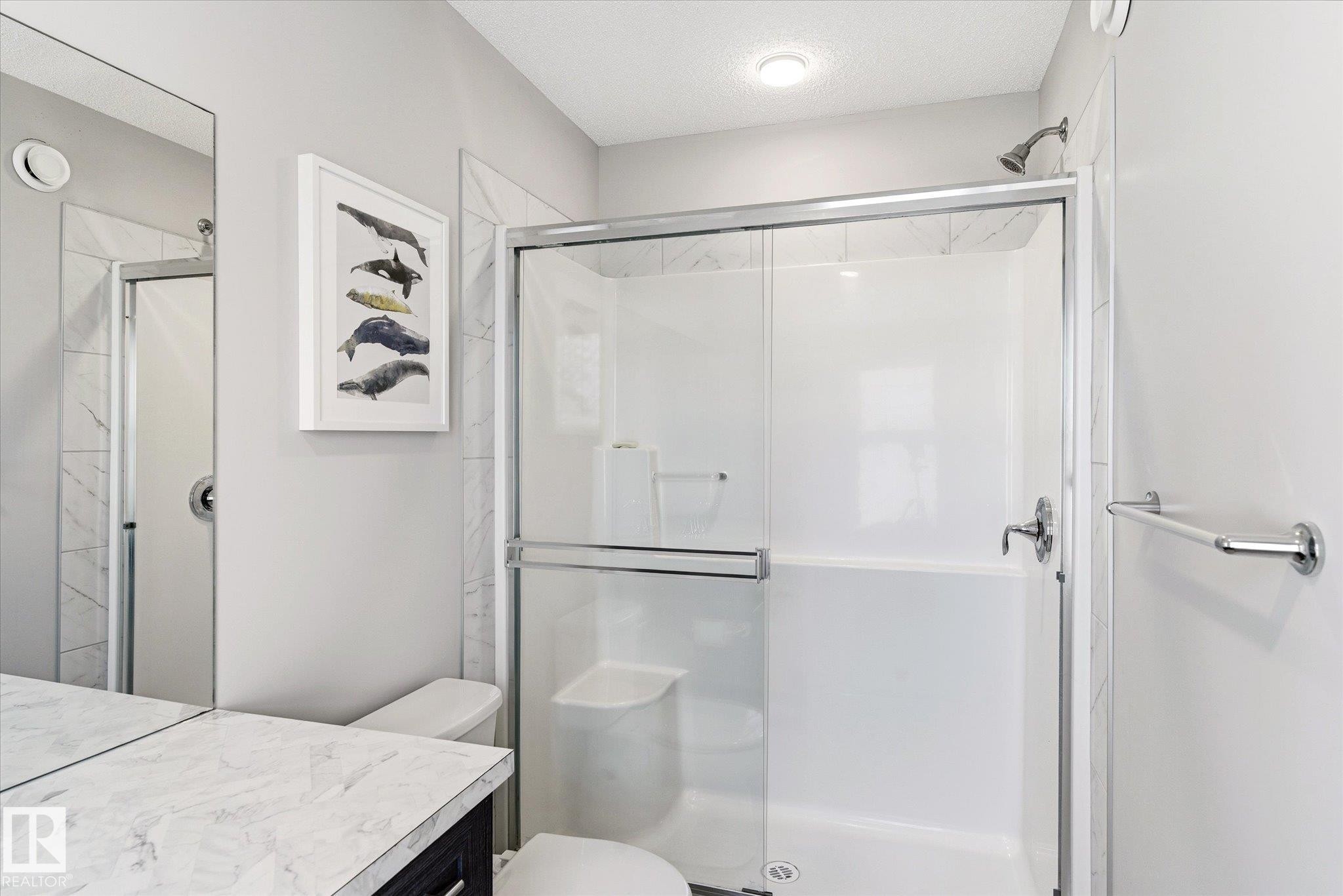 1208 Rosenthal Boulevard, Edmonton, AB - Indoor Photo Showing Bathroom