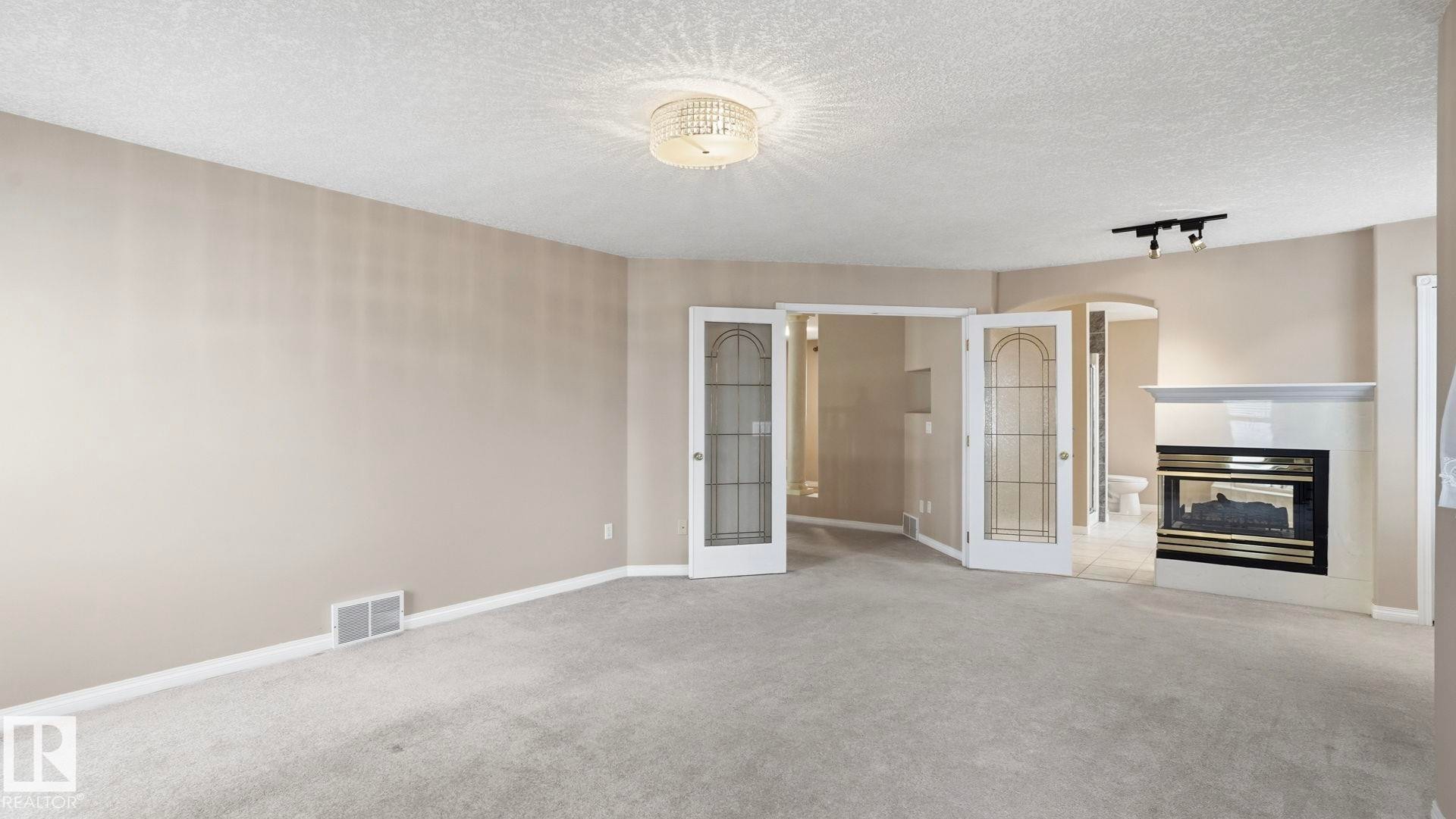 1007 Ormsby Crescent, Edmonton, AB - Indoor Photo Showing Other Room