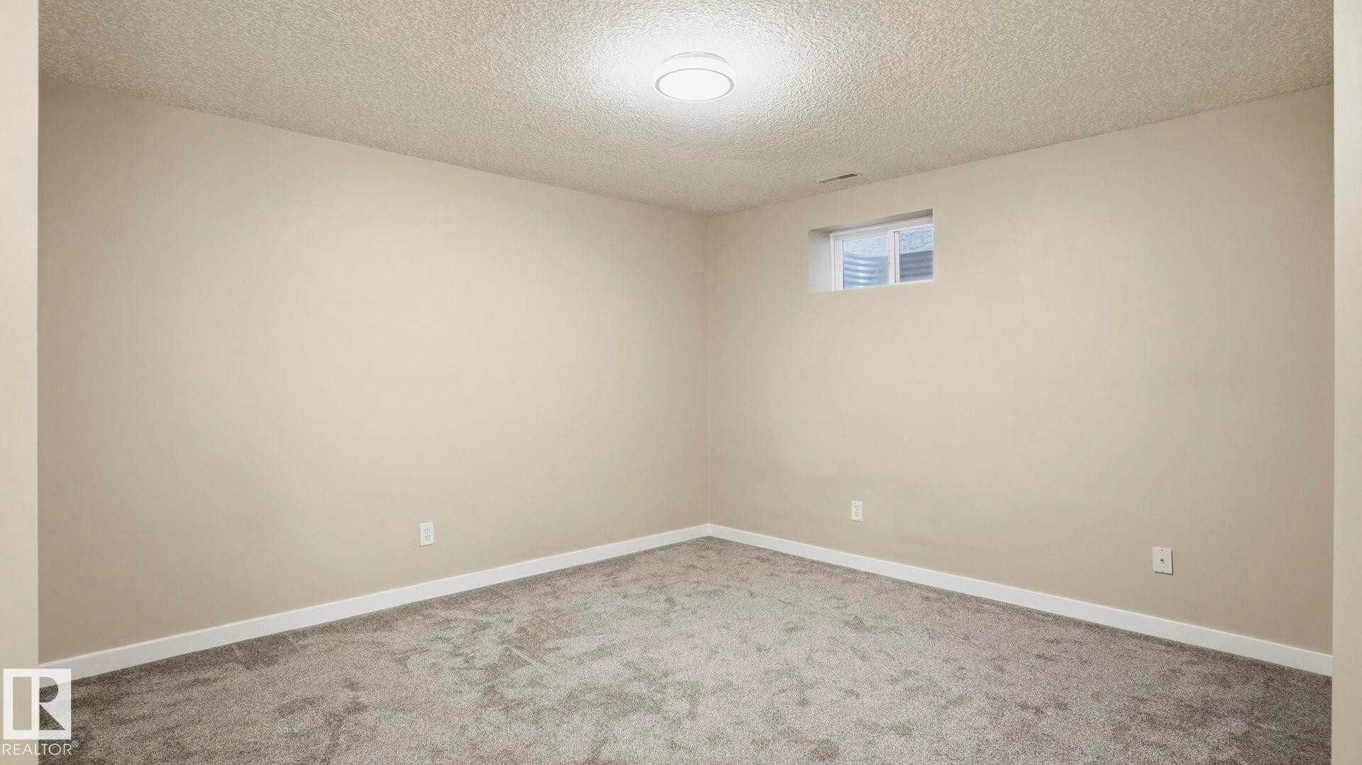 1007 Ormsby Crescent, Edmonton, AB - Indoor Photo Showing Other Room