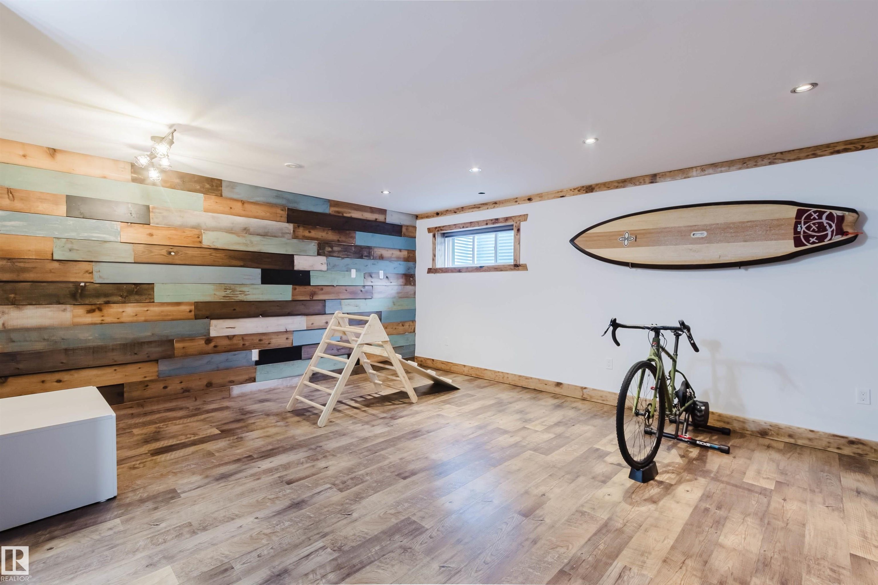 6825 Cardinal Link Link, Edmonton, AB - Indoor Photo Showing Other Room