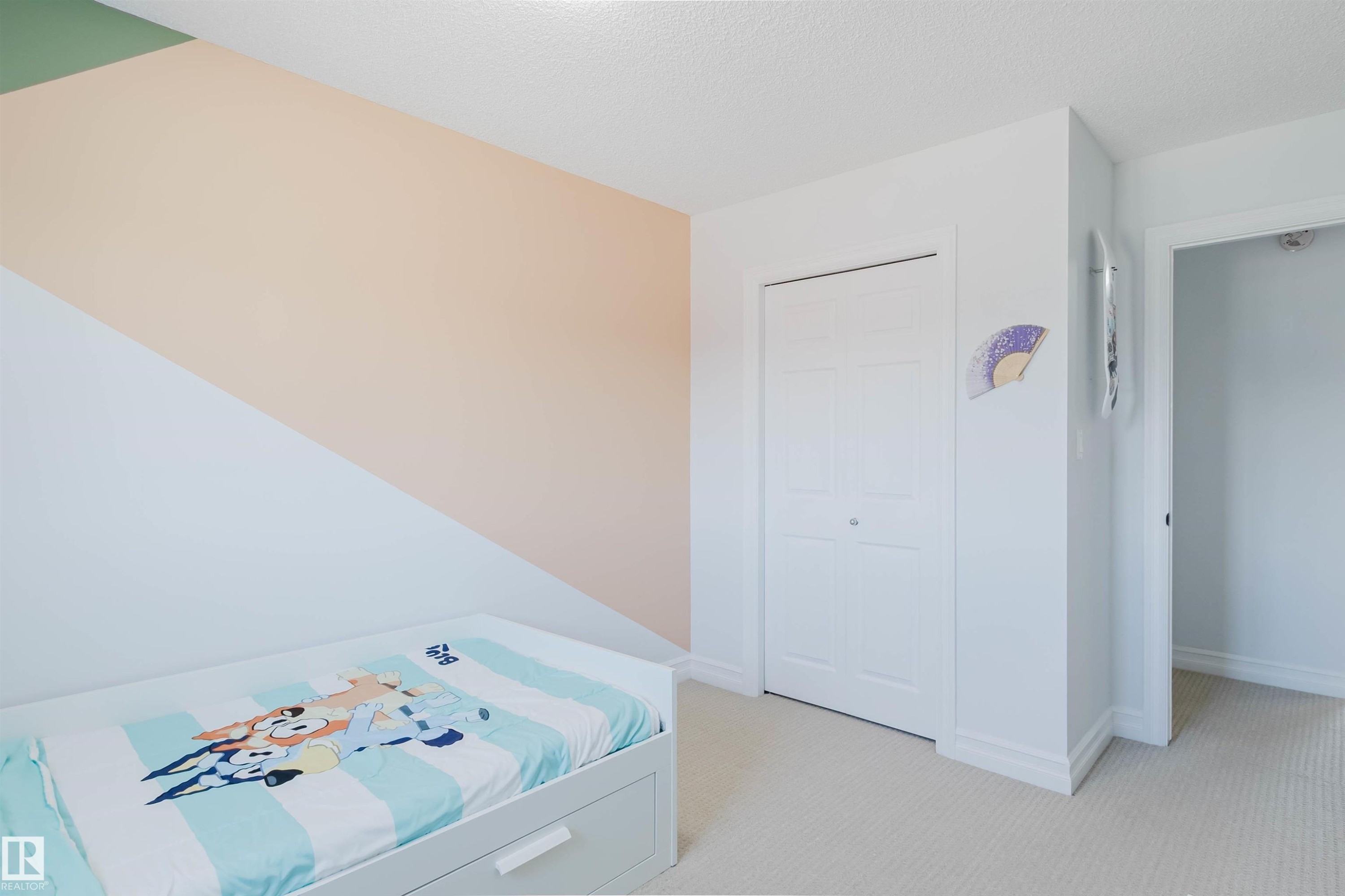 6825 Cardinal Link Link, Edmonton, AB - Indoor Photo Showing Bedroom