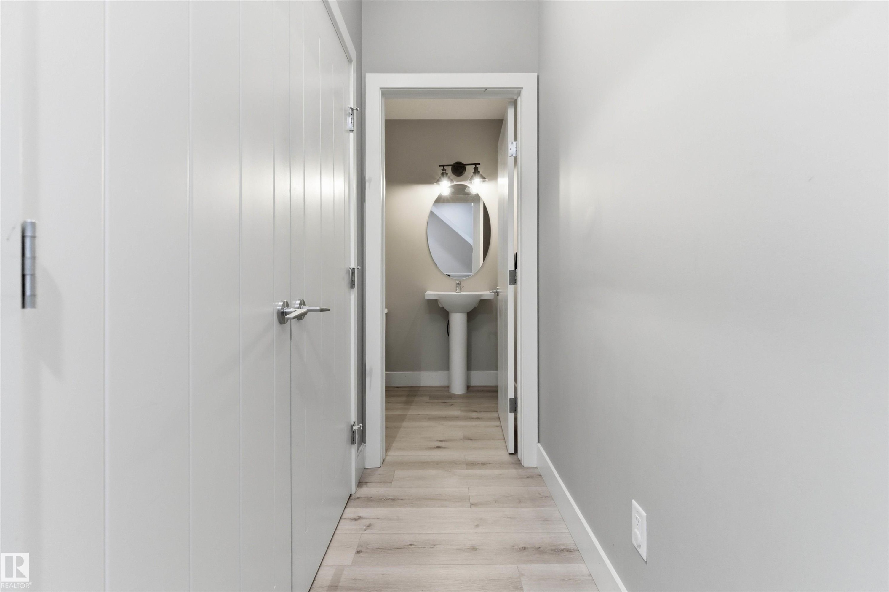 99 804 Welsh Drive, Edmonton, AB - Indoor Photo Showing Other Room