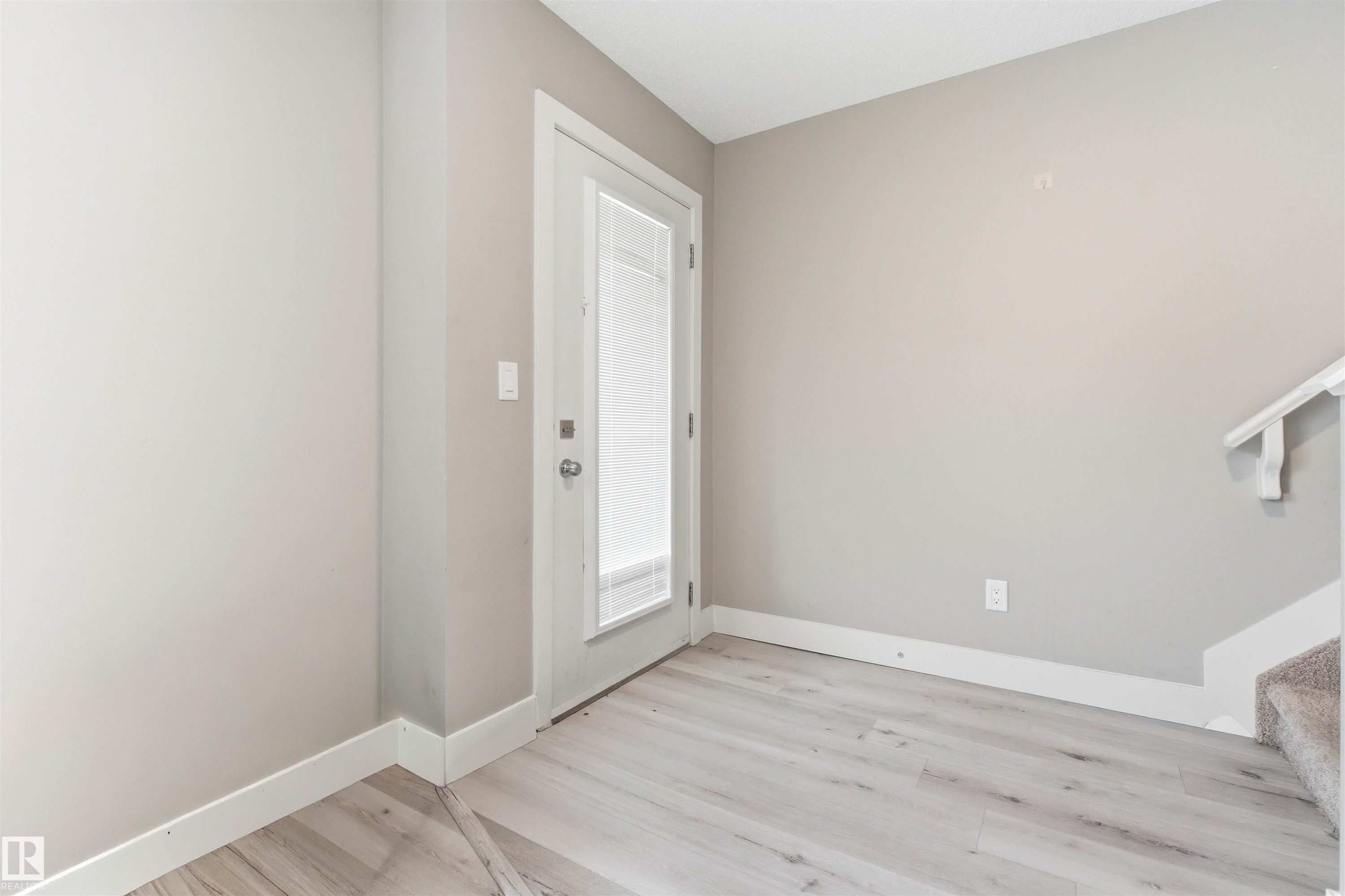 99 804 Welsh Drive, Edmonton, AB - Indoor Photo Showing Other Room