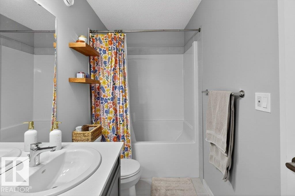 29 Harness Link, Ardrossan, AB - Indoor Photo Showing Bathroom
