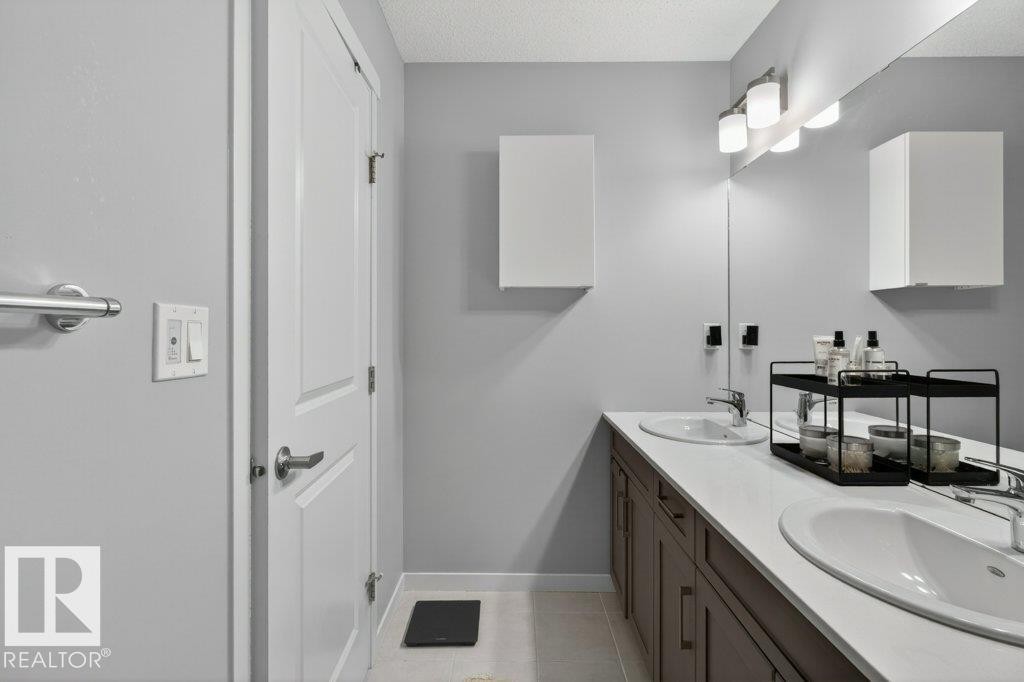 29 Harness Link, Ardrossan, AB - Indoor Photo Showing Bathroom