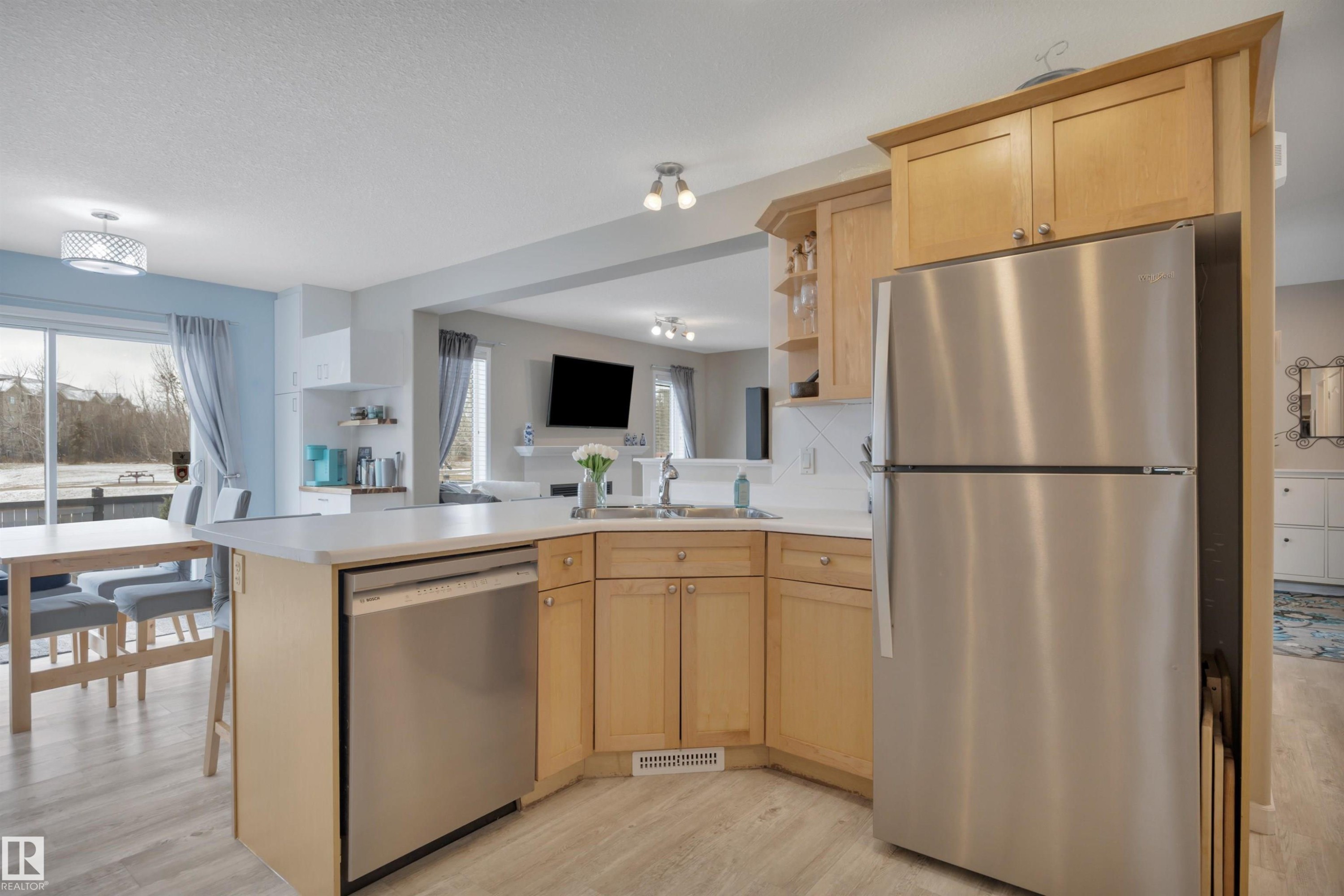 190 Keyport Circle, Leduc, AB - Indoor Photo Showing Kitchen