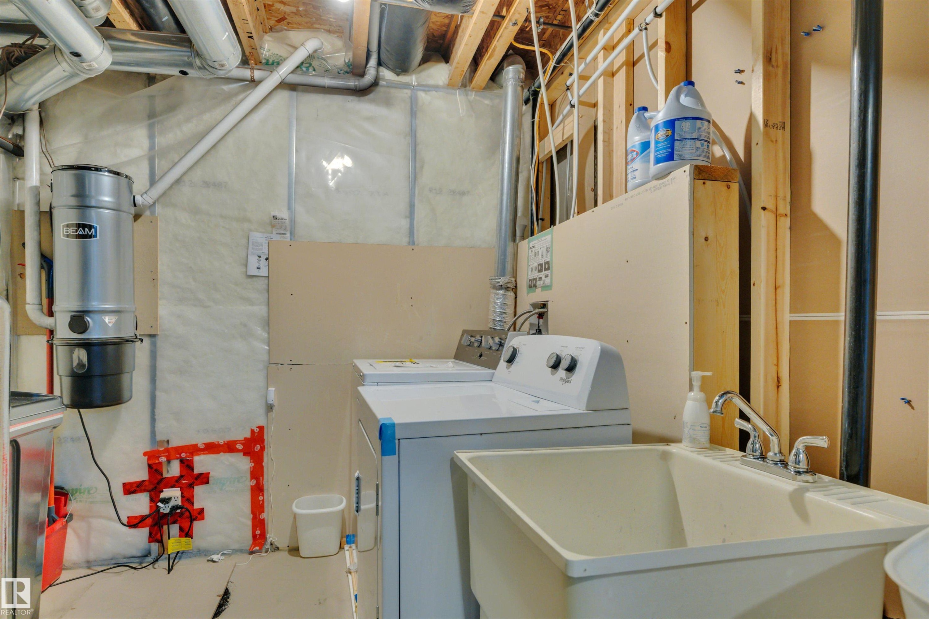 190 Keyport Circle, Leduc, AB - Indoor Photo Showing Other Room