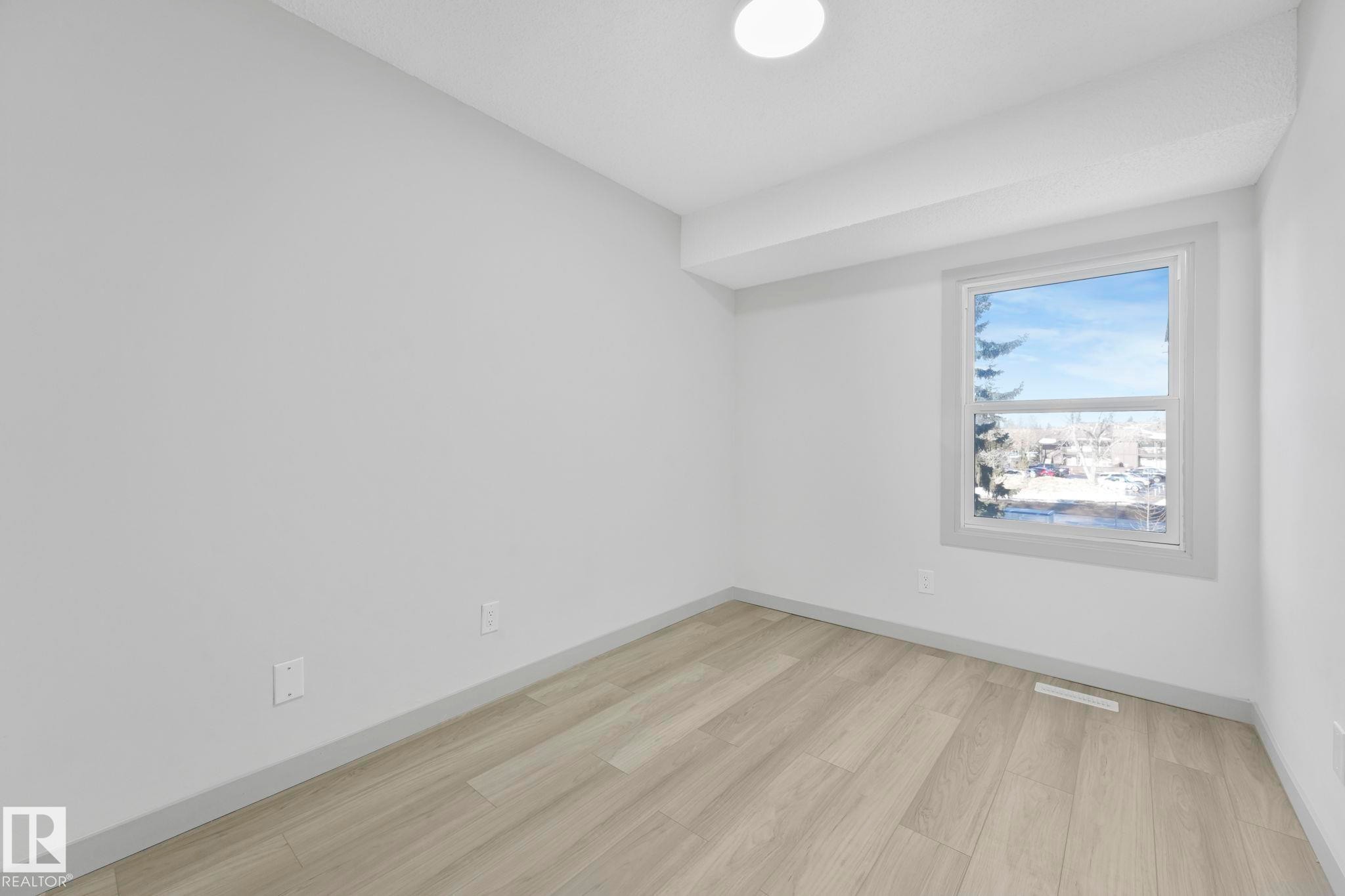 81 Willowdale Place, Edmonton, AB - Indoor Photo Showing Other Room