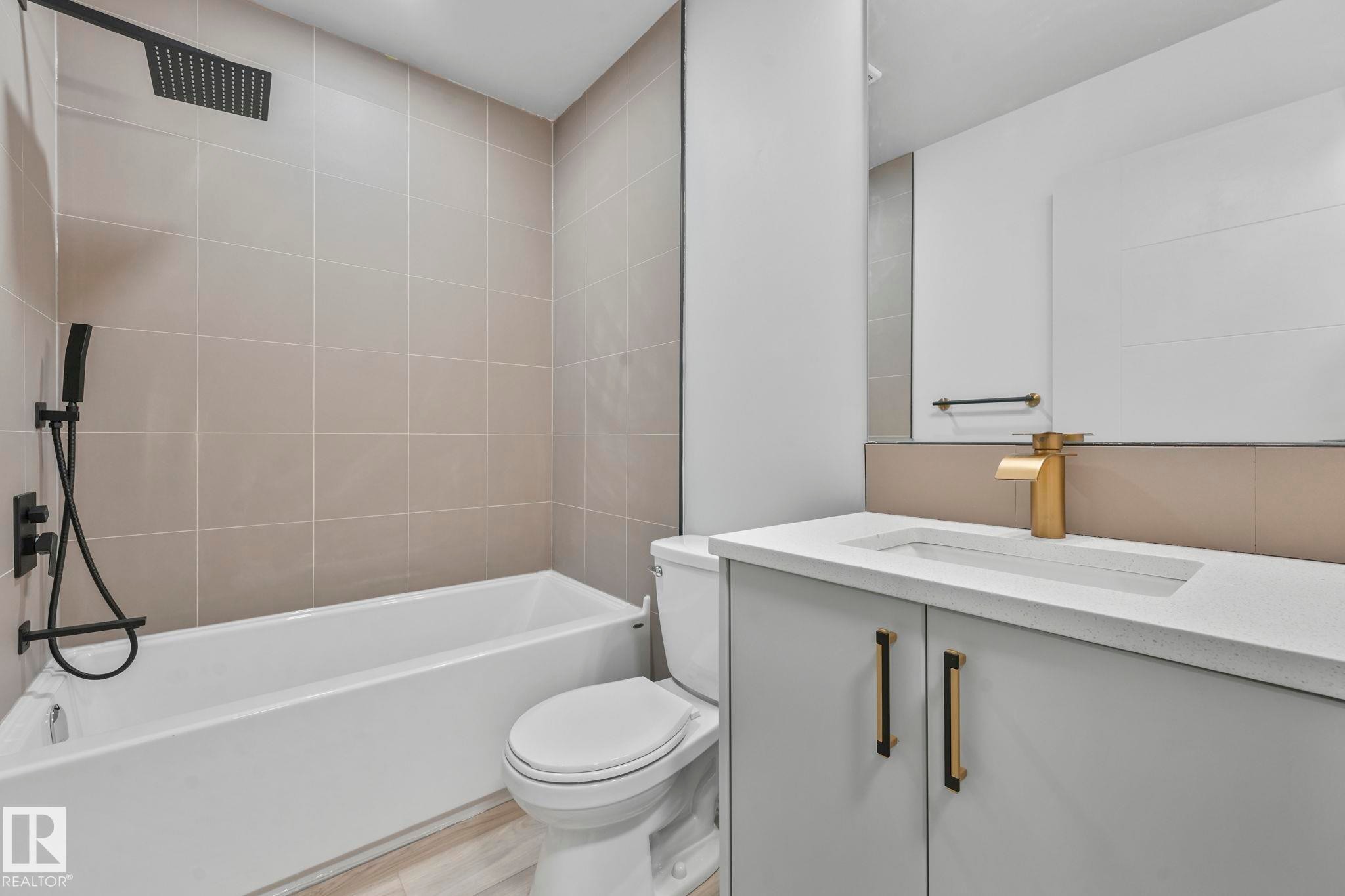 81 Willowdale Place, Edmonton, AB - Indoor Photo Showing Bathroom