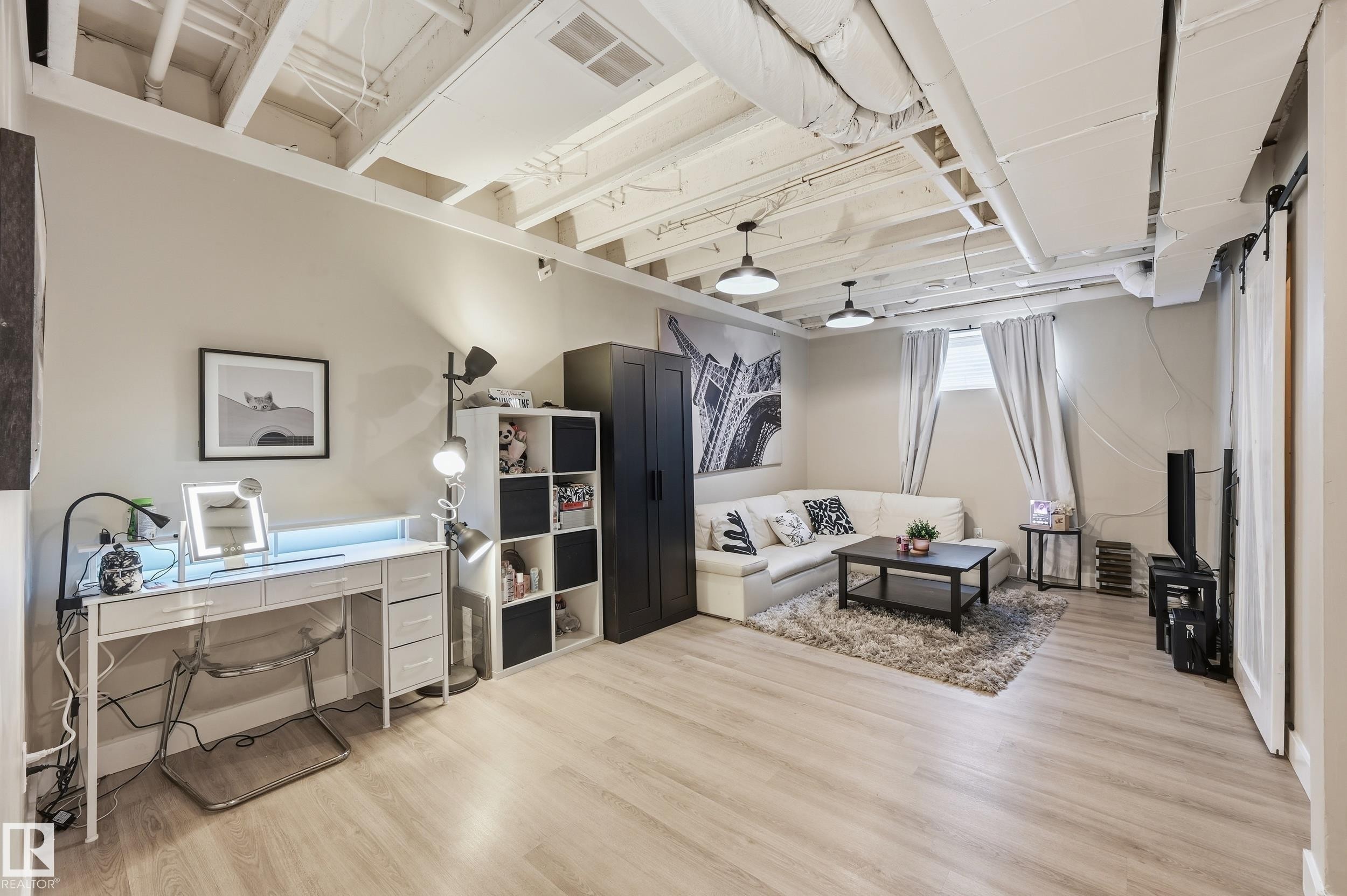 10736 149 Street, Edmonton, AB - Indoor