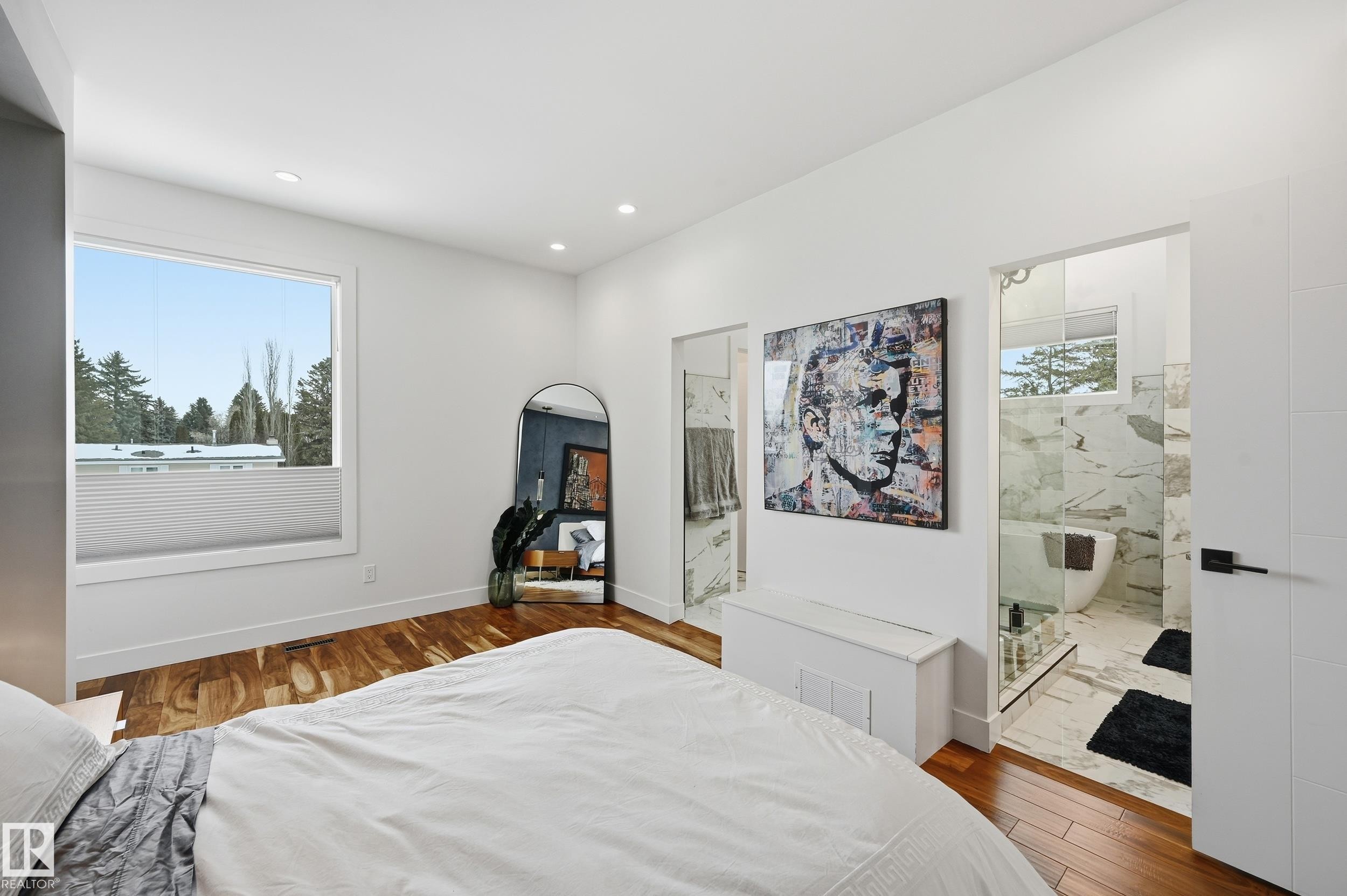 44B Valleyview Crescent, Edmonton, AB - Indoor Photo Showing Bedroom