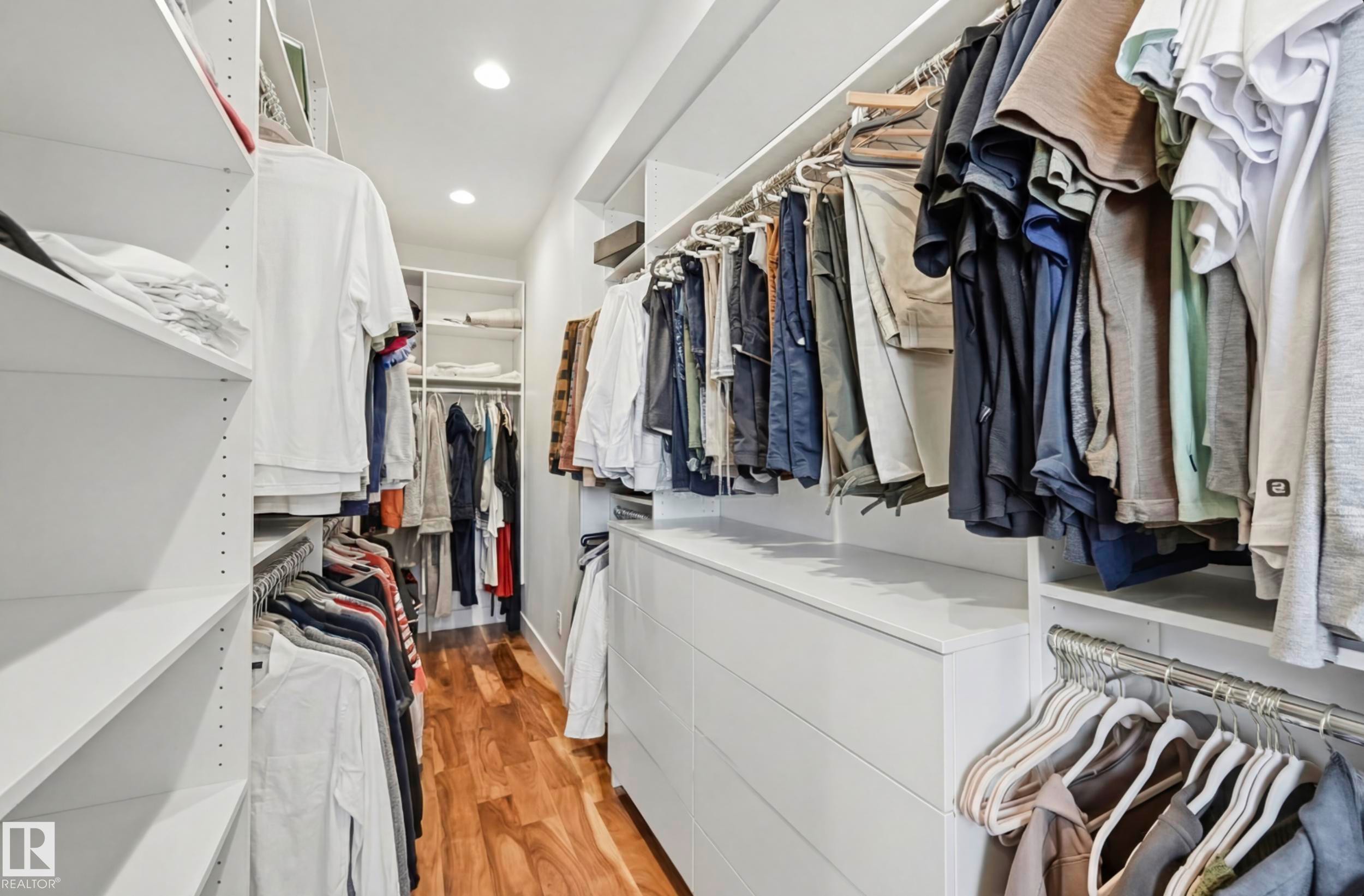 44B Valleyview Crescent, Edmonton, AB - Indoor With Storage