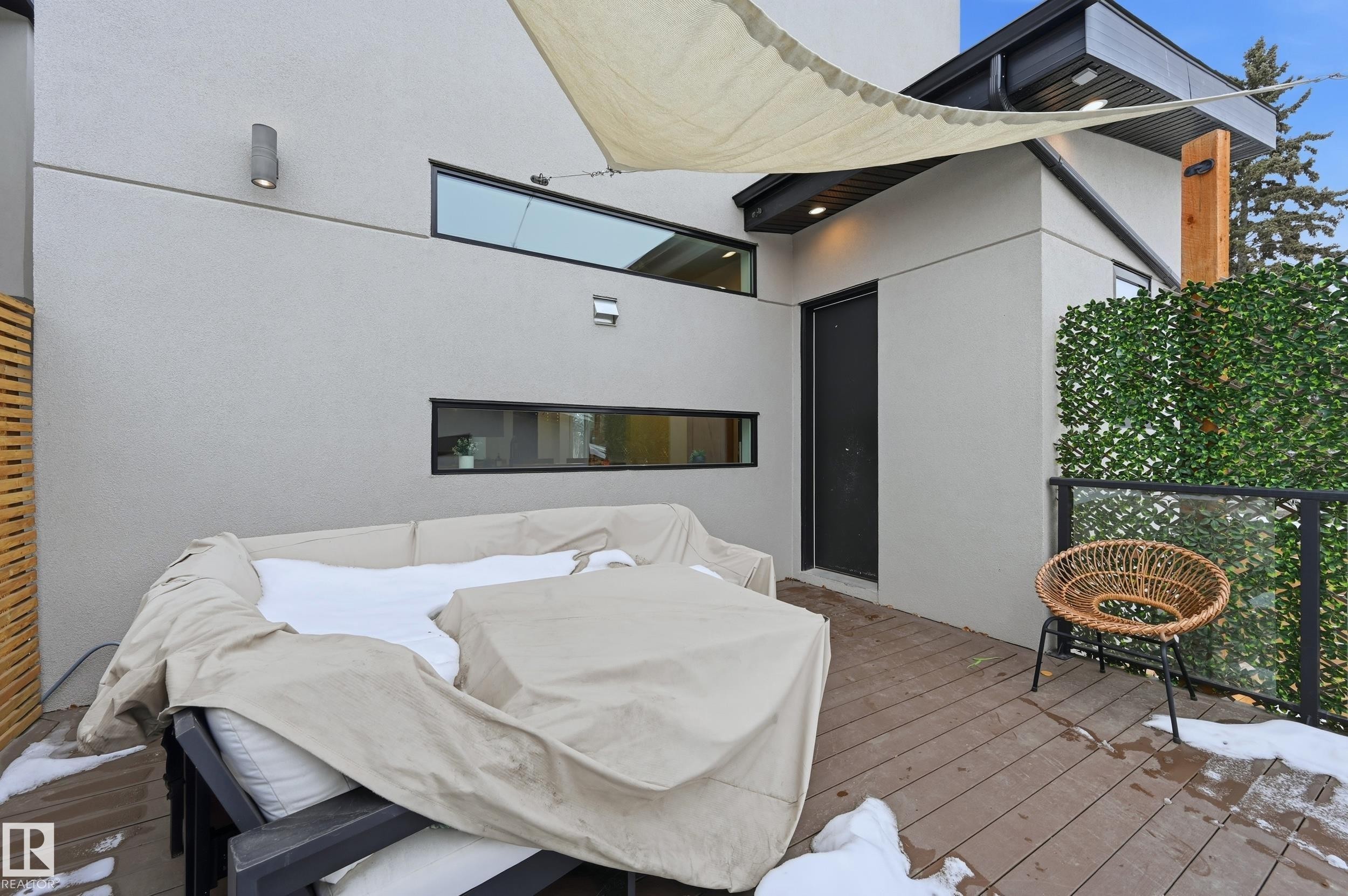 44B Valleyview Crescent, Edmonton, AB - Outdoor With Exterior