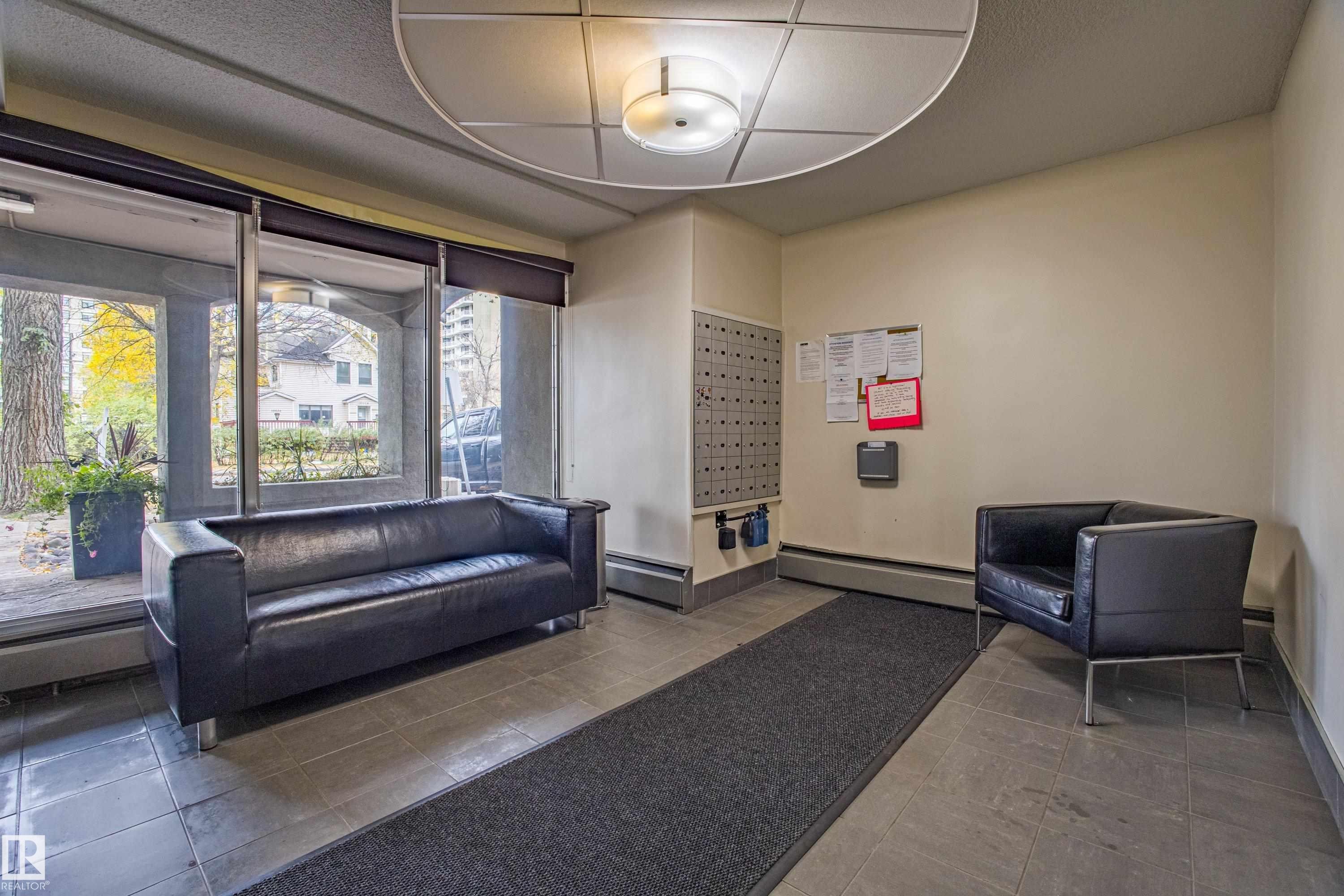 #404 10021 116 St Nw, Edmonton, AB - Indoor