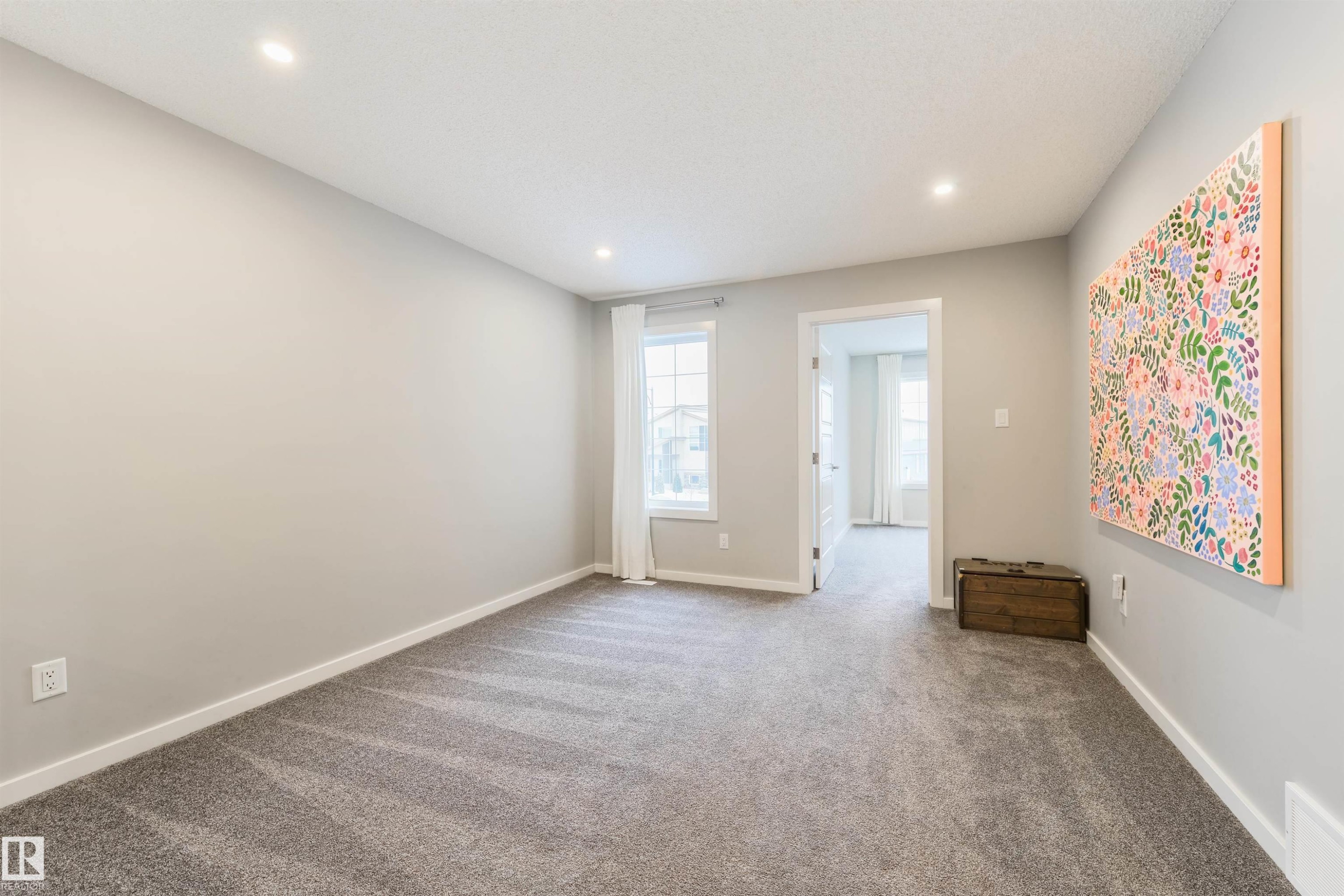 5361 Lark Landing, Edmonton, AB - Indoor Photo Showing Other Room