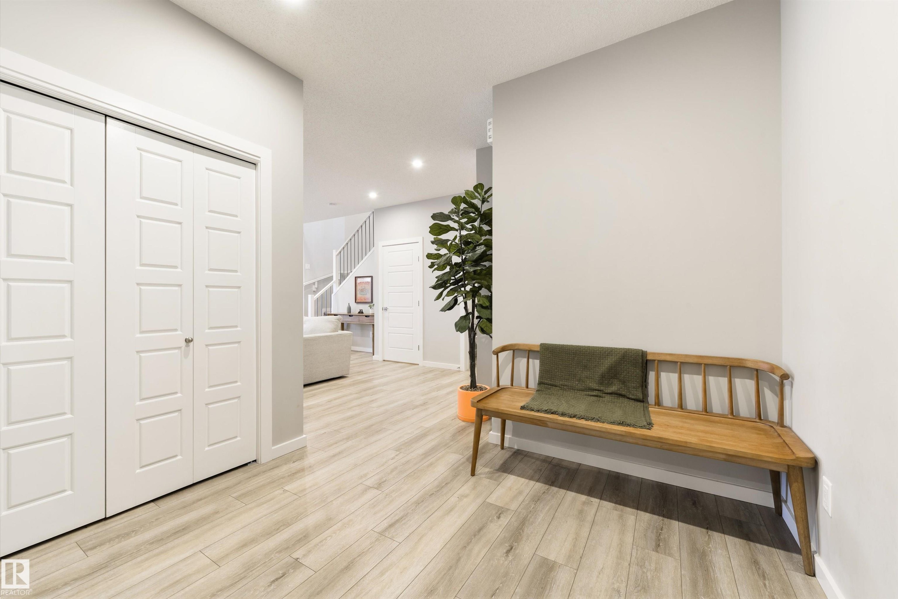 5361 Lark Landing, Edmonton, AB - Indoor Photo Showing Other Room