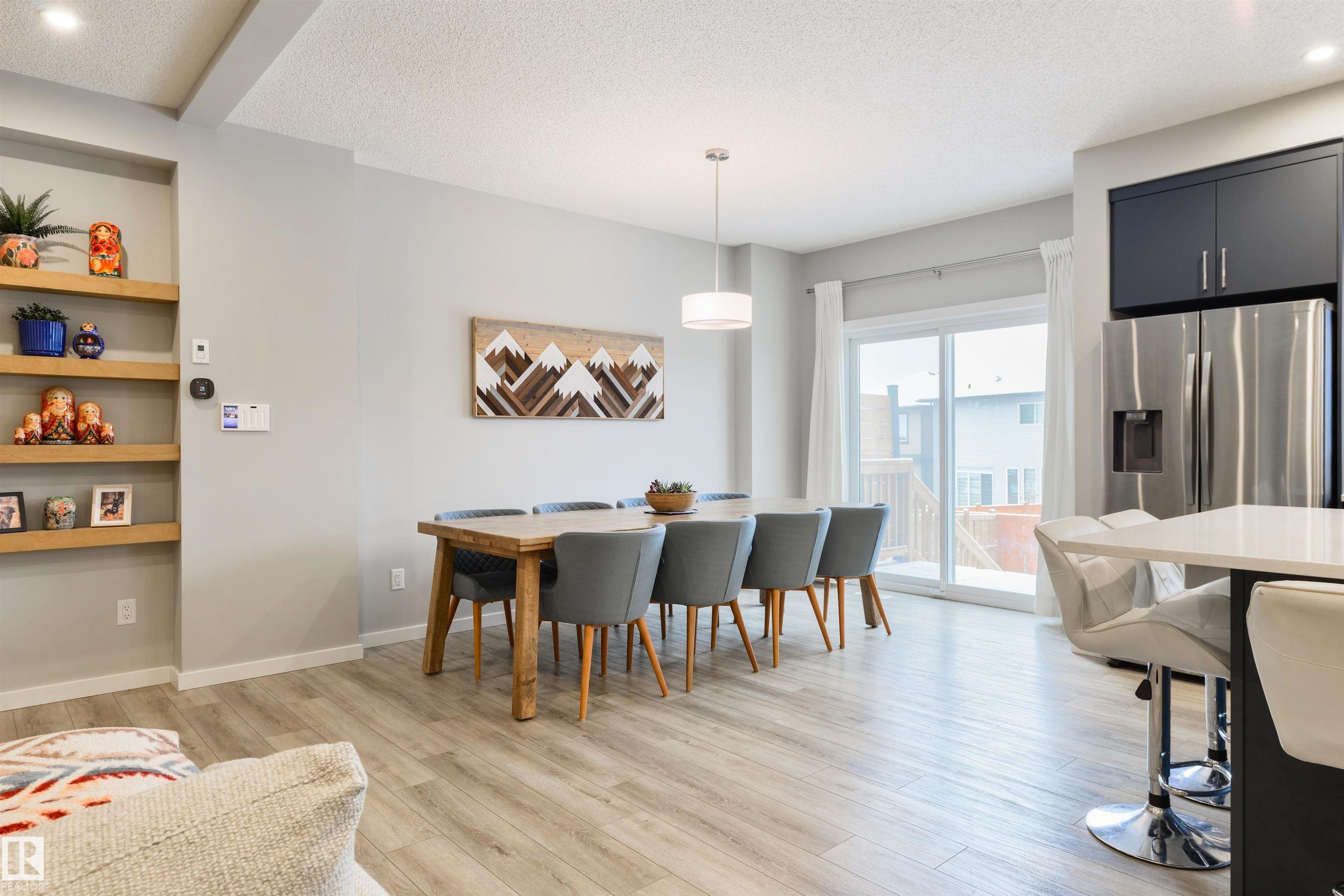5361 Lark Landing, Edmonton, AB - Indoor Photo Showing Dining Room