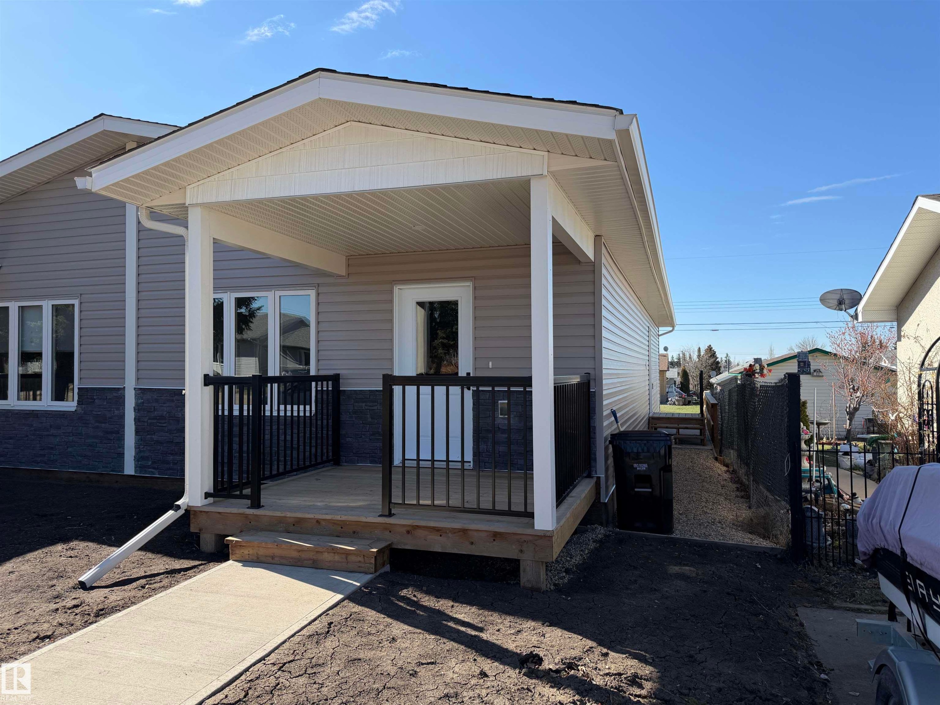 B 4313 54 Avenue, Barrhead, AB - Outdoor With Deck Patio Veranda
