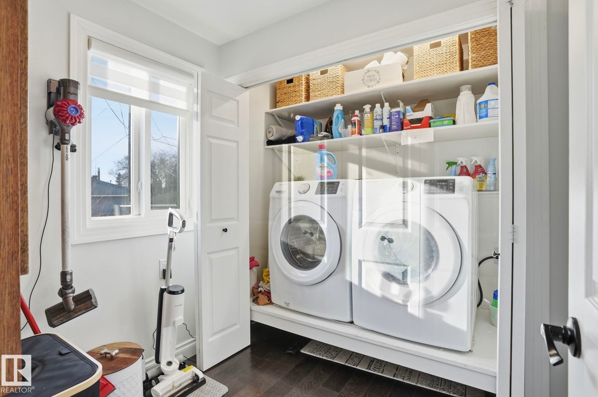 15702 86 Avenue, Edmonton, AB - Indoor Photo Showing Laundry Room
