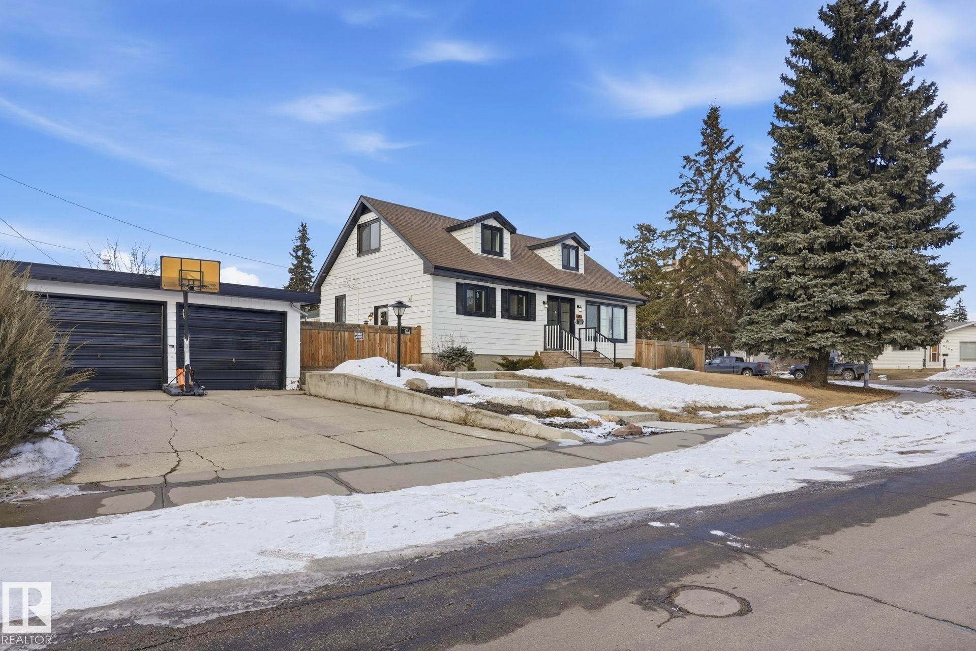 15702 86 Avenue, Edmonton, AB - Outdoor