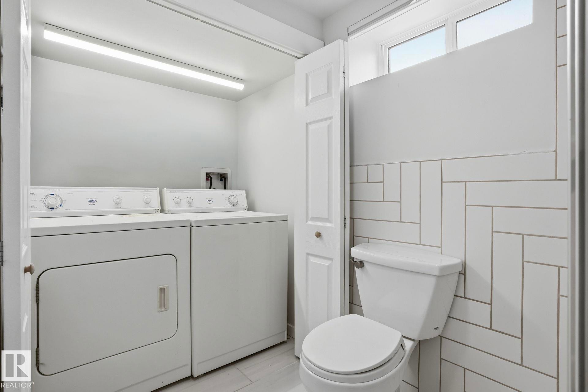 15702 86 Avenue, Edmonton, AB - Indoor Photo Showing Laundry Room