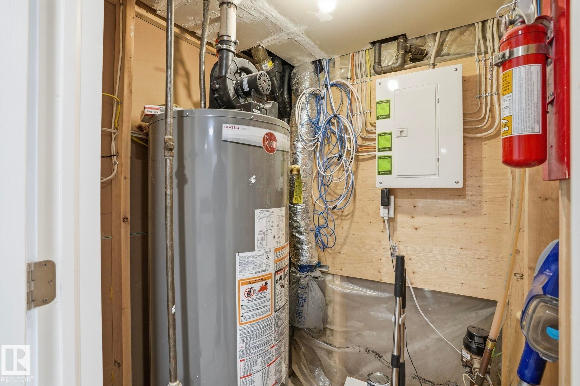 15702 86 Avenue, Edmonton, AB - Indoor Photo Showing Basement