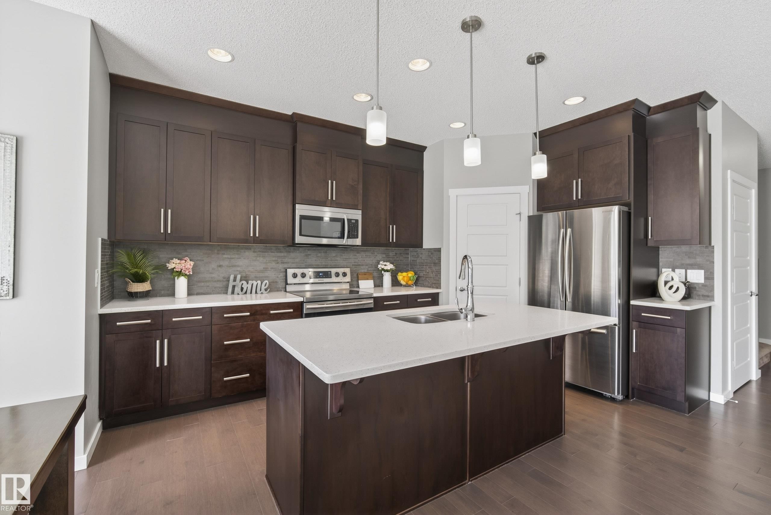 7907 Getty Place, Edmonton, AB