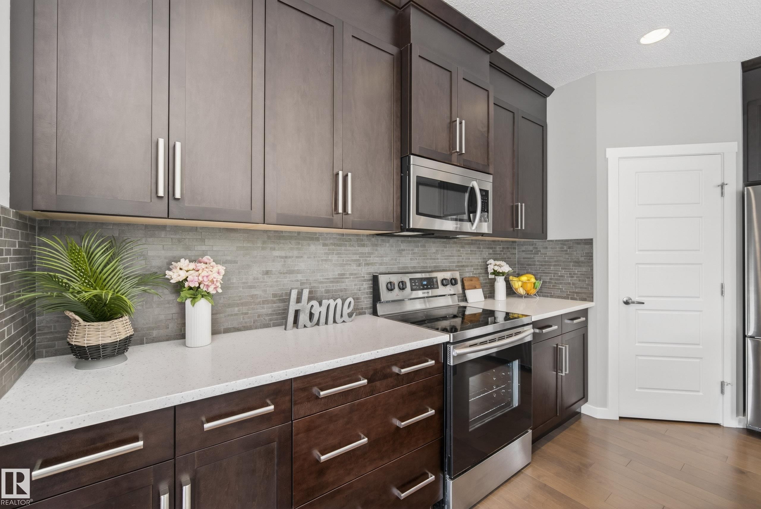 7907 Getty Place, Edmonton, AB