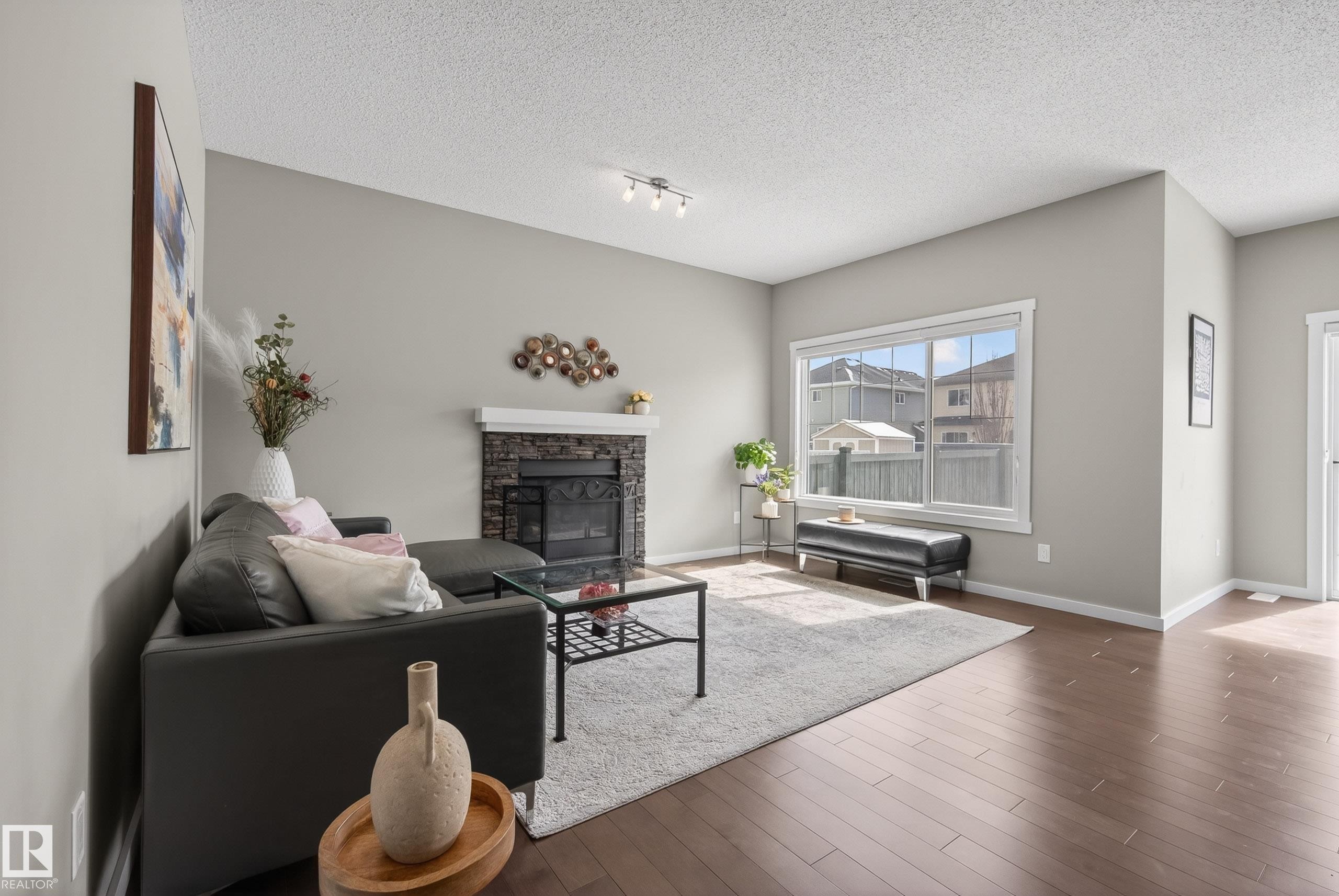 7907 Getty Place, Edmonton, AB