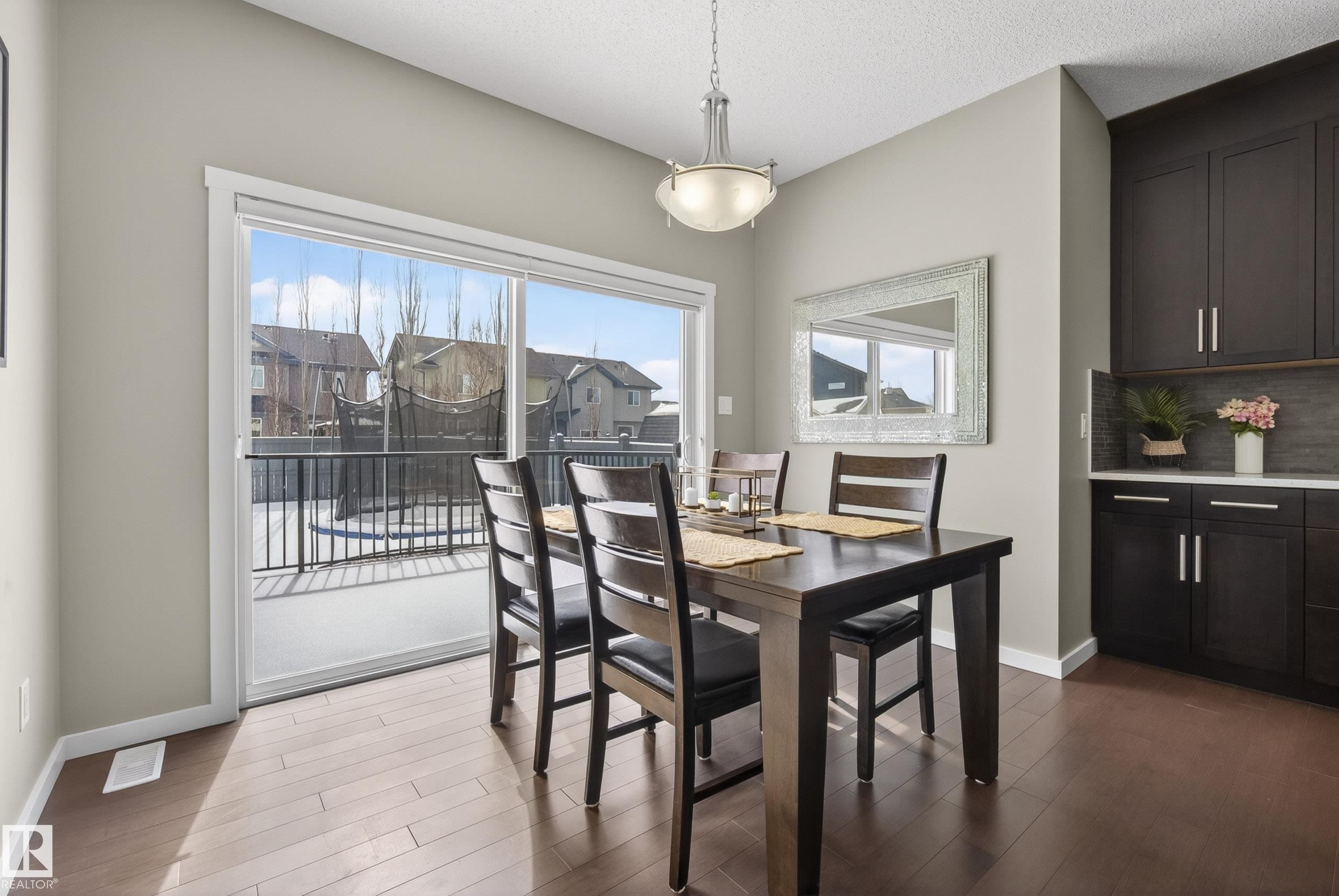 7907 Getty Place, Edmonton, AB