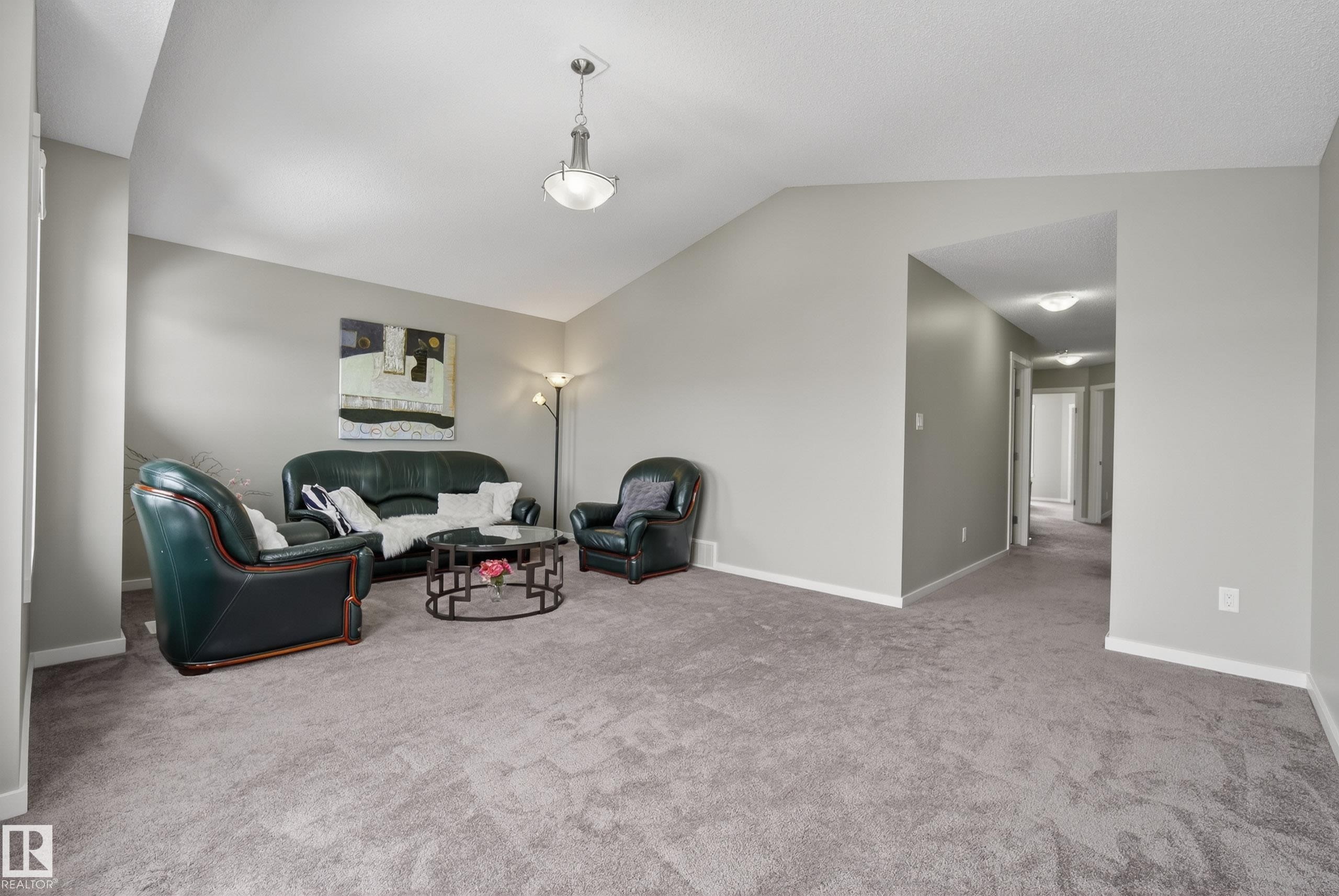 7907 Getty Place, Edmonton, AB